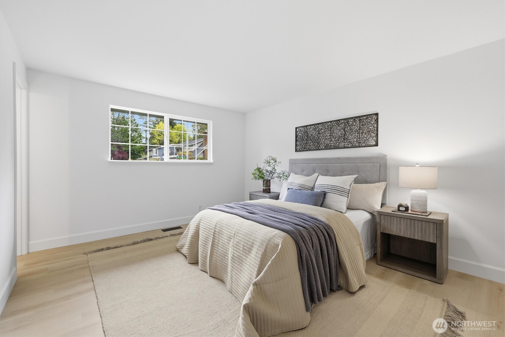 16111 NE 100th Street , Redmond, WA 98052