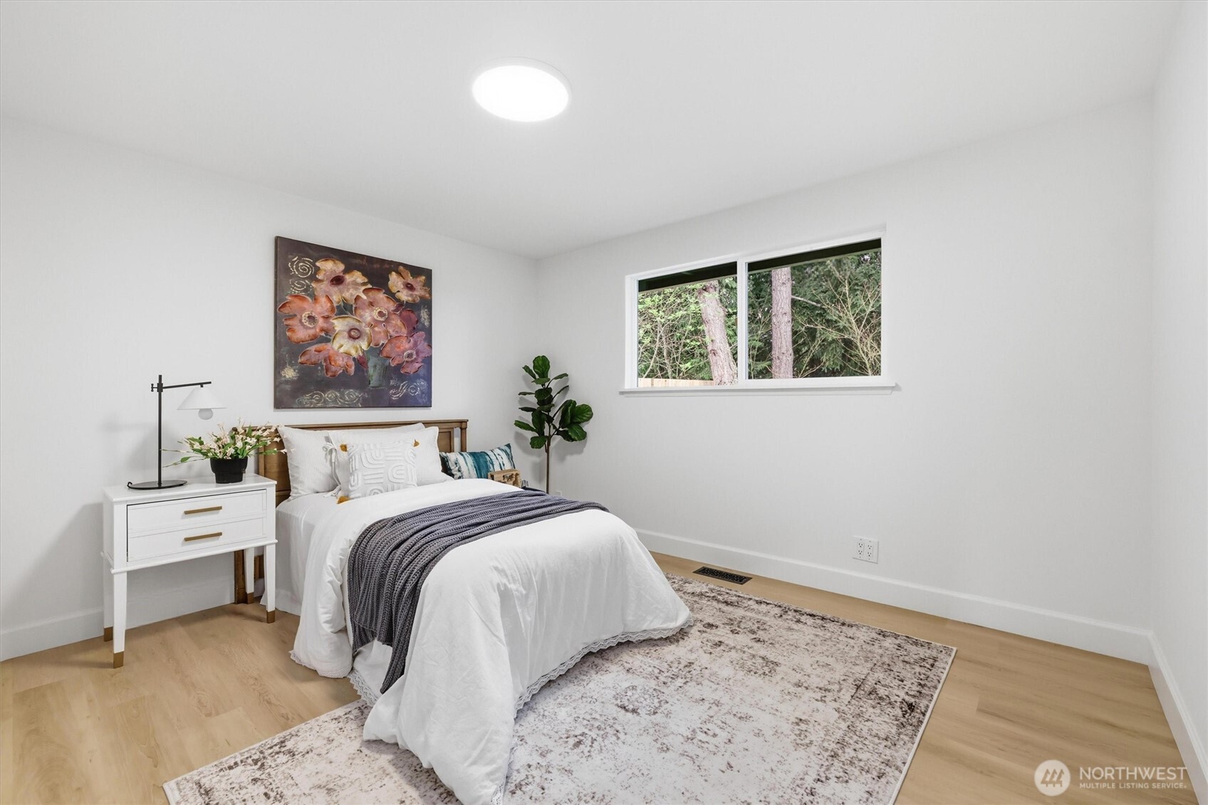16111 NE 100th Street , Redmond, WA 98052