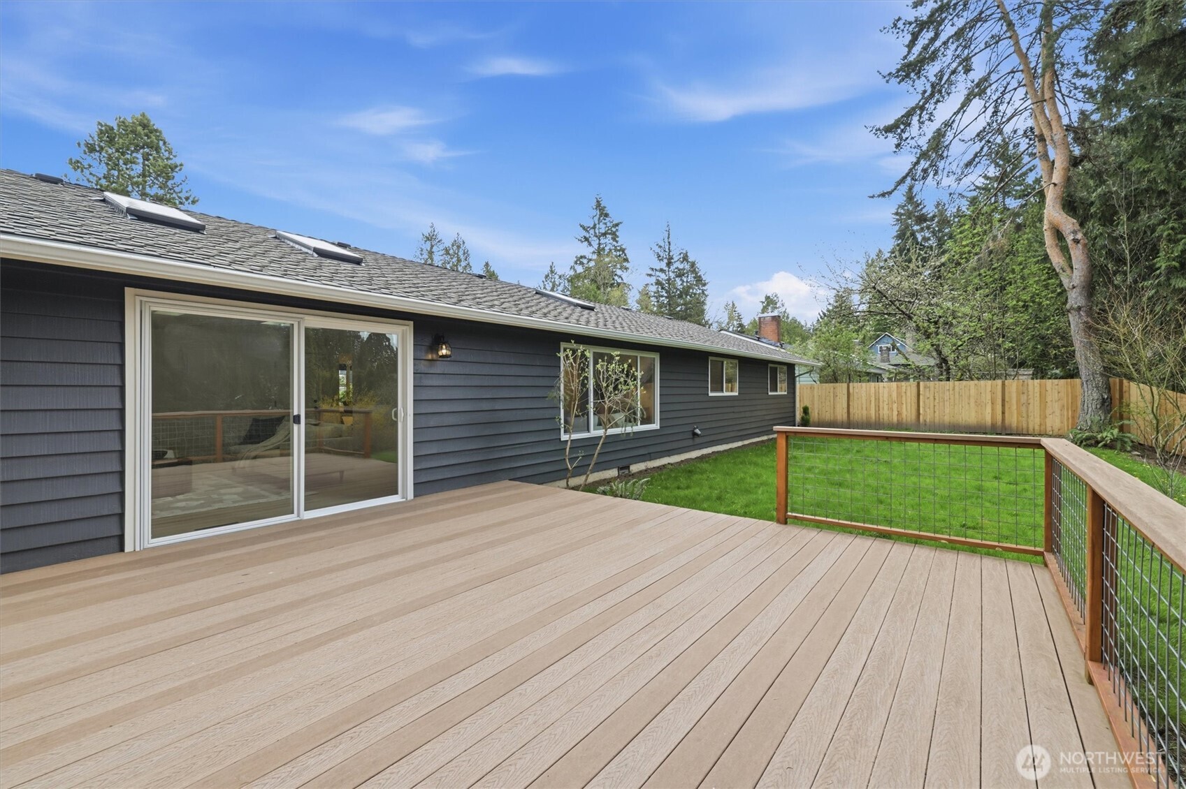 16111 NE 100th Street , Redmond, WA 98052