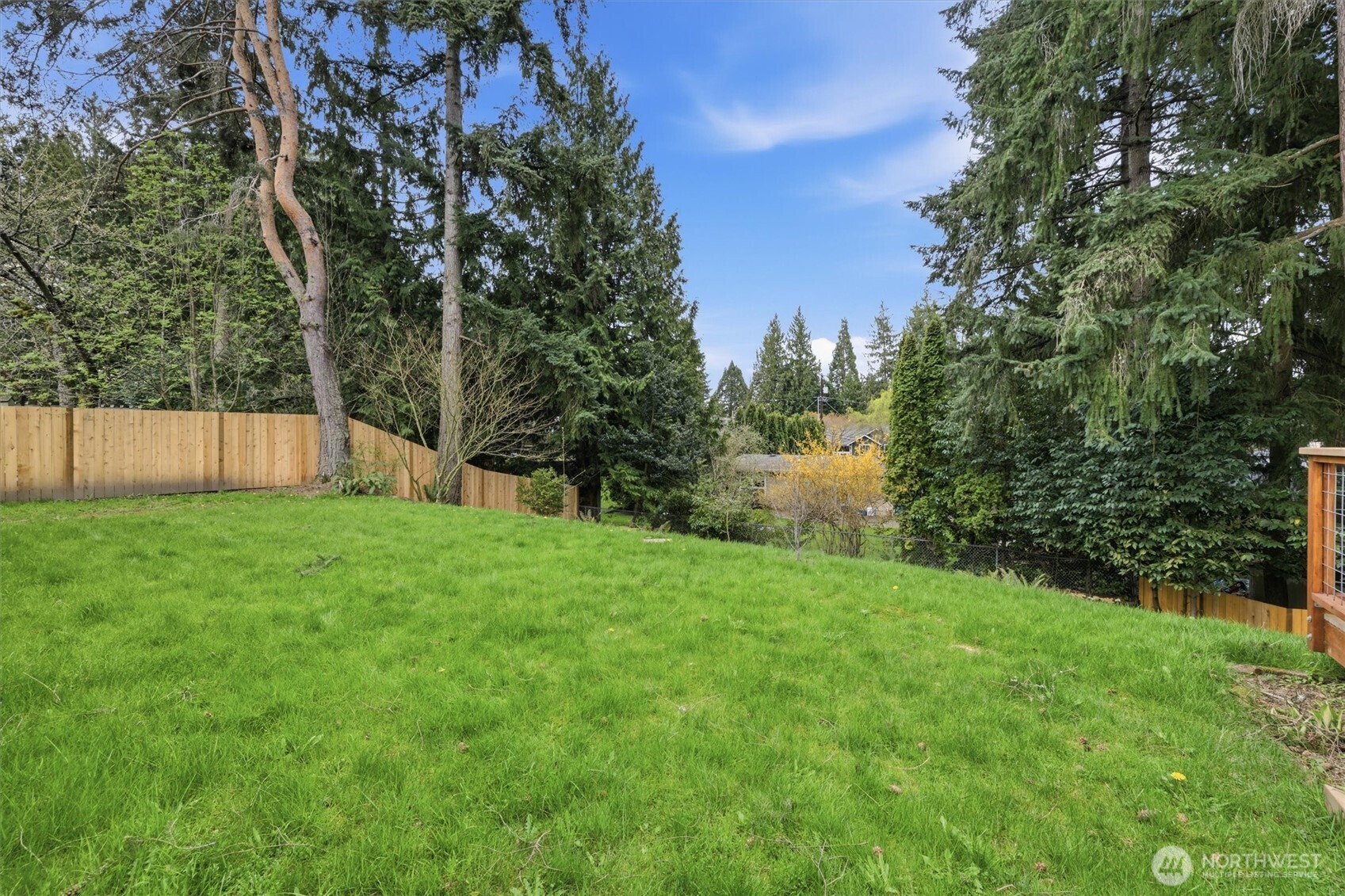 16111 NE 100th Street , Redmond, WA 98052
