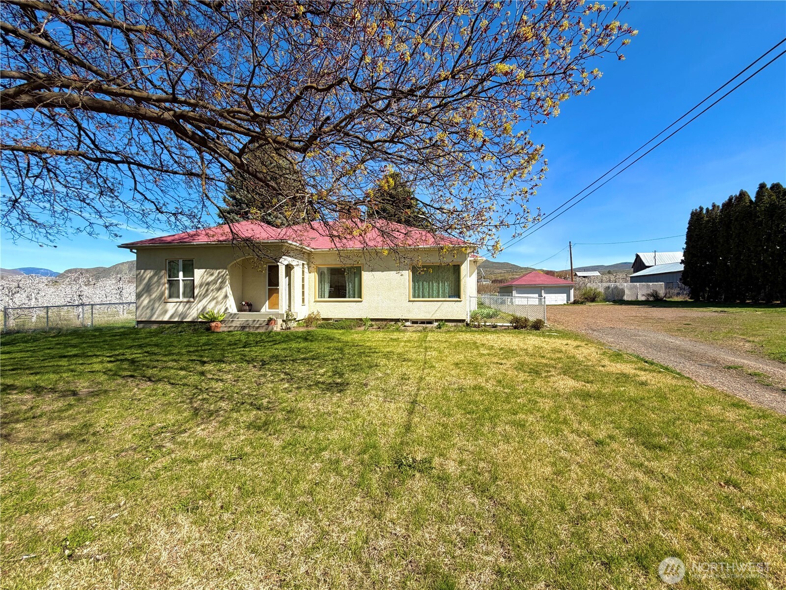31644 Hwy 97 , Tonasket, WA 98855