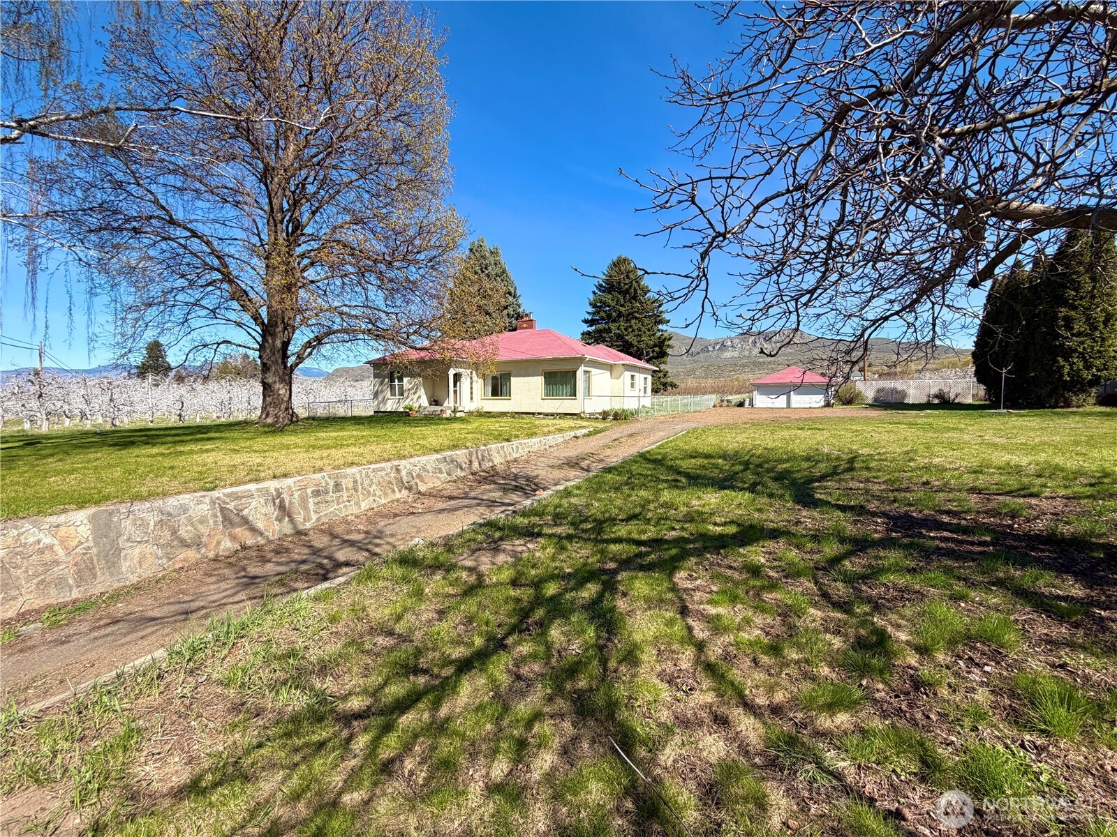 31644 Hwy 97 , Tonasket, WA 98855