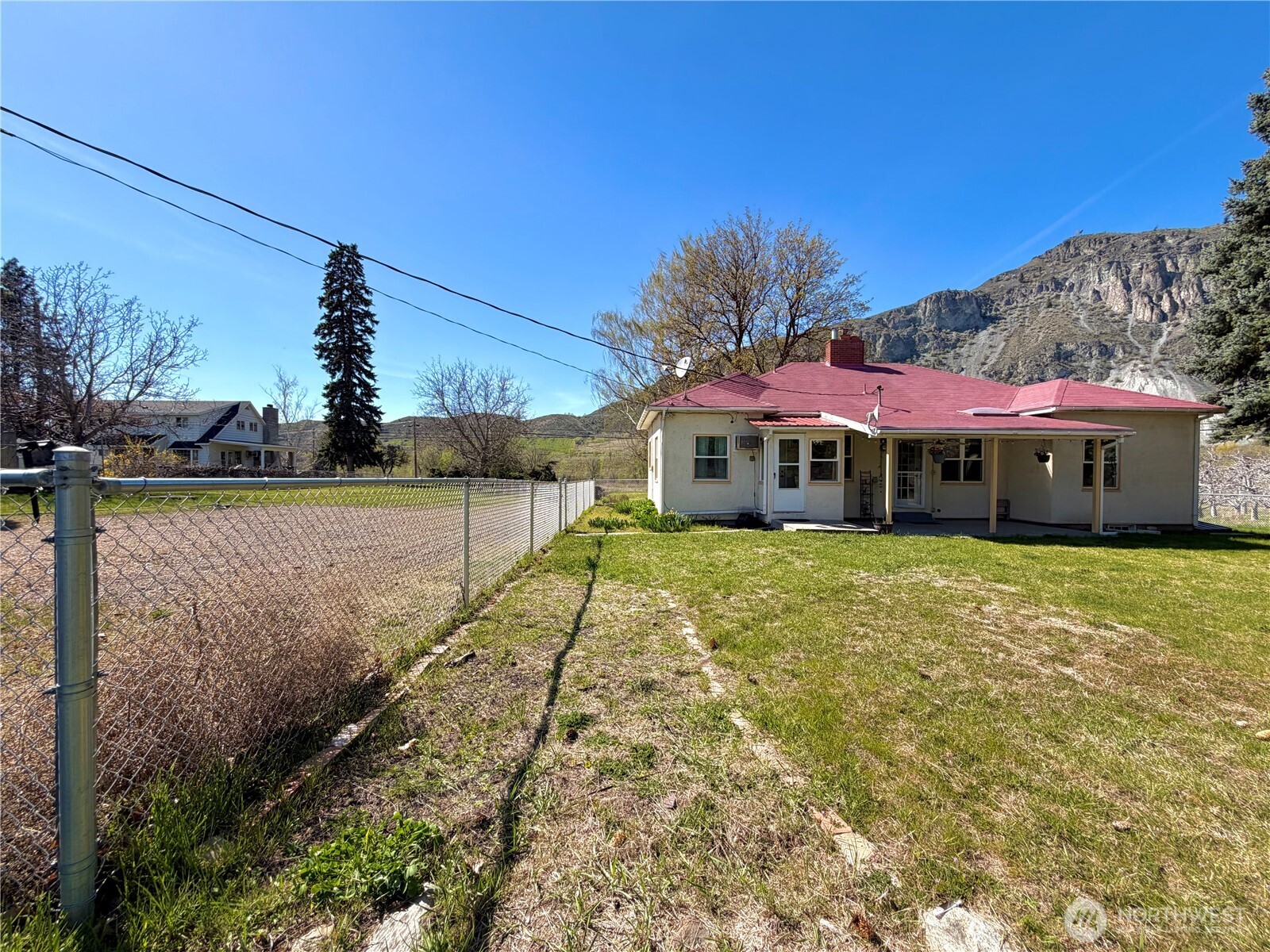 31644 Hwy 97 , Tonasket, WA 98855