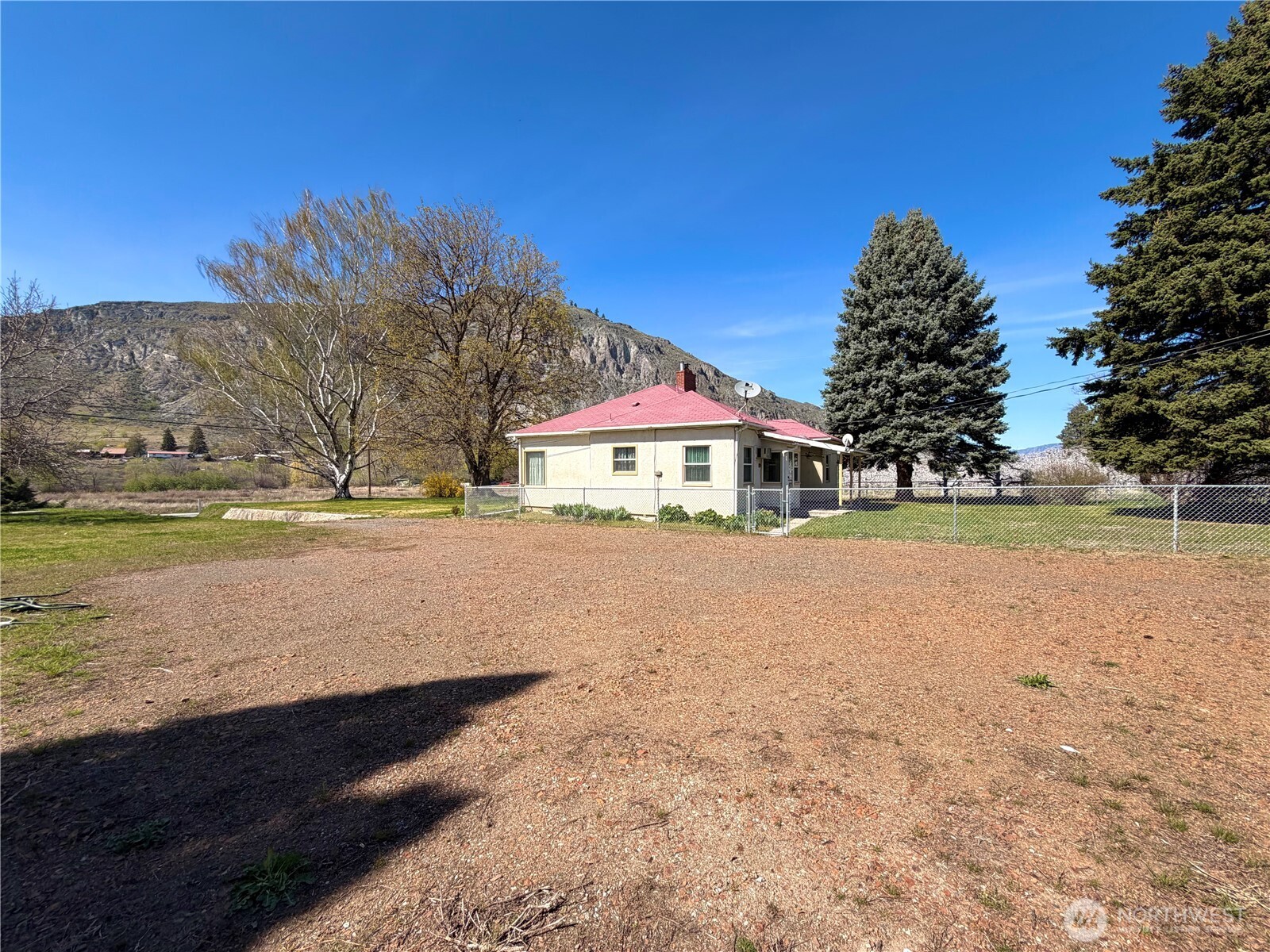 31644 Hwy 97 , Tonasket, WA 98855