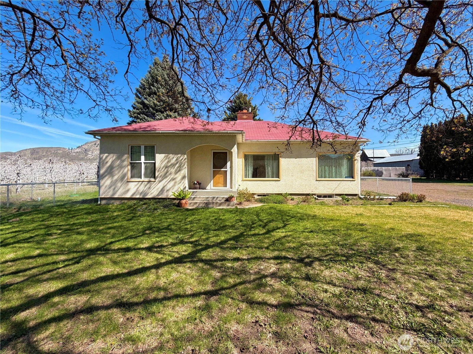 31644 Hwy 97 , Tonasket, WA 98855