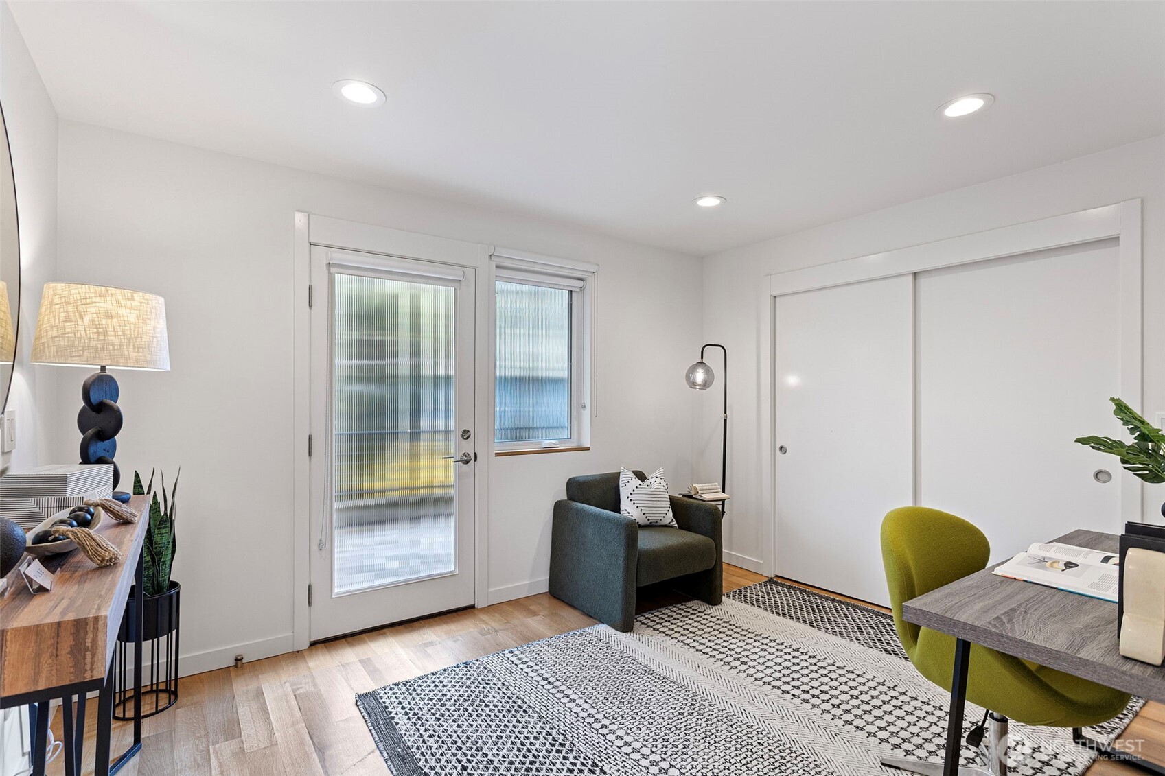 2314 Thorndyke Avenue W #E, Seattle, WA 98199