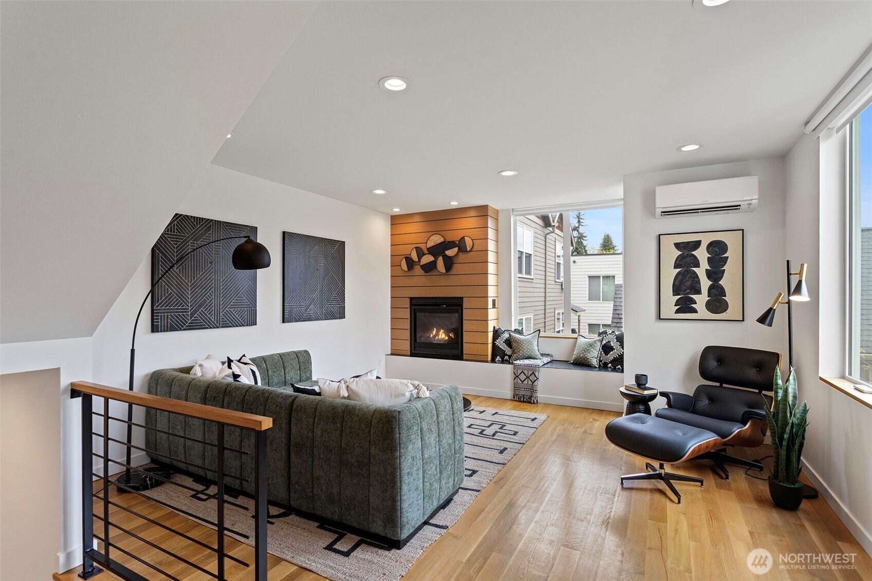 2314 Thorndyke Avenue W #E, Seattle, WA 98199