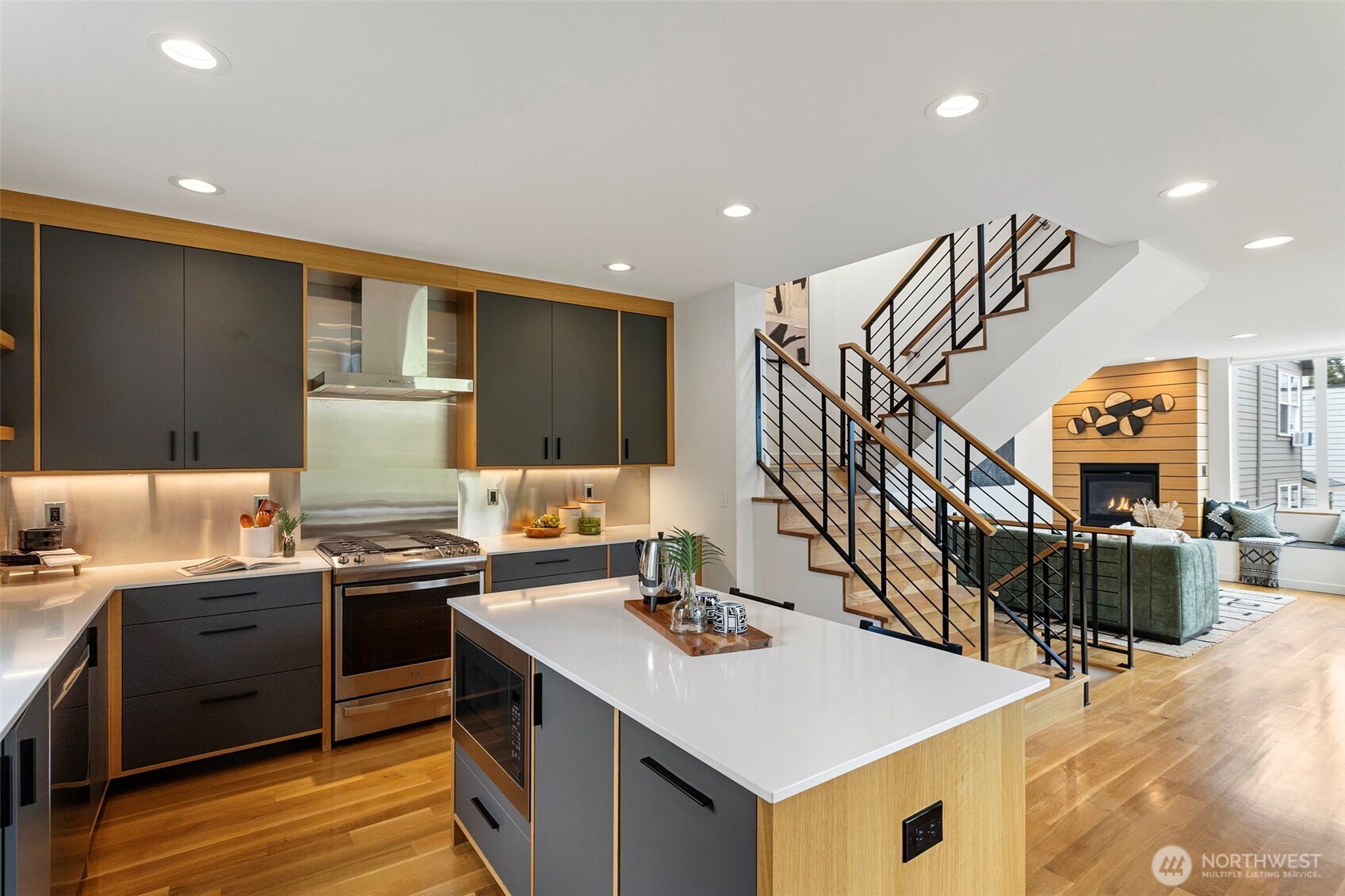 2314 Thorndyke Avenue W #E, Seattle, WA 98199