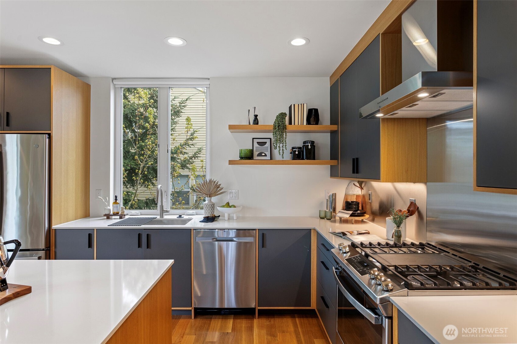 2314 Thorndyke Avenue W #E, Seattle, WA 98199