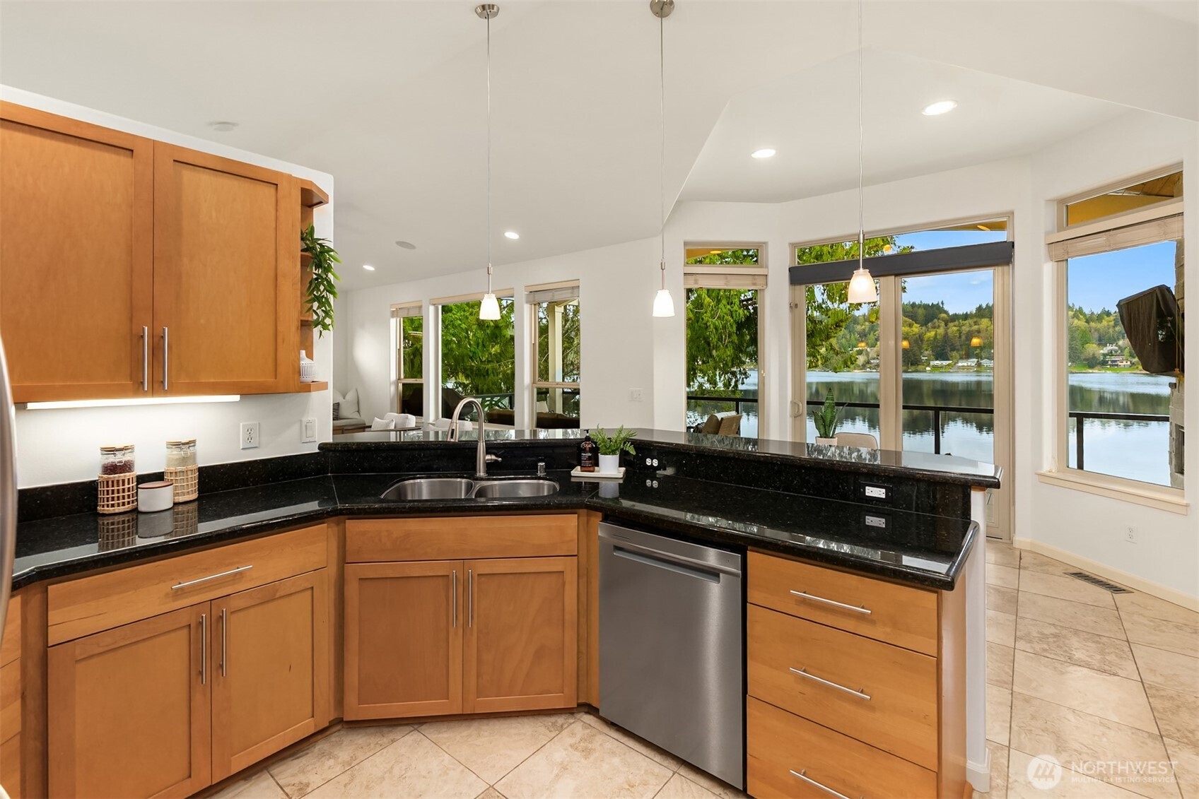 6038 Osprey Circle , Bremerton, WA 98312