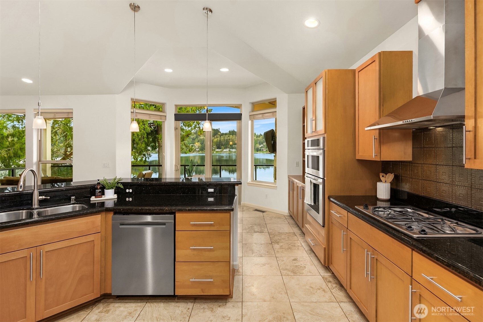 6038 Osprey Circle , Bremerton, WA 98312