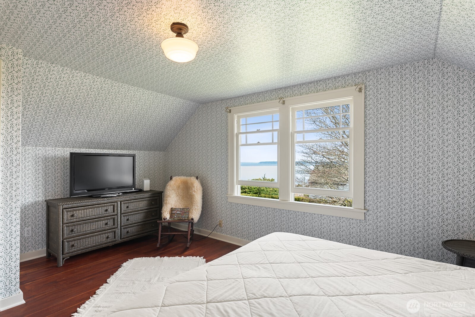 4436 Seahurst , Everett, WA 98203