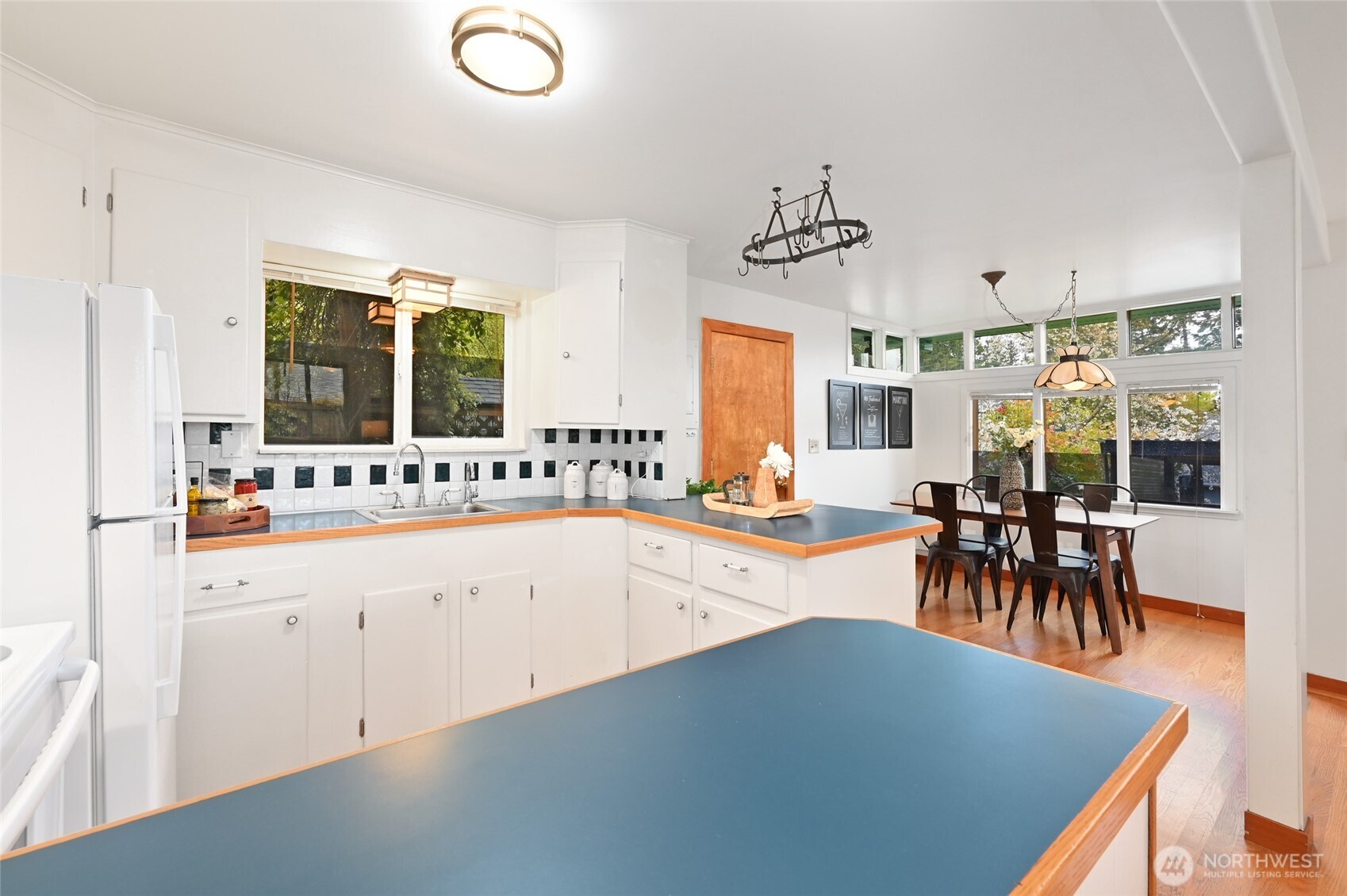 2326 NE 91st Street , Seattle, WA 98115