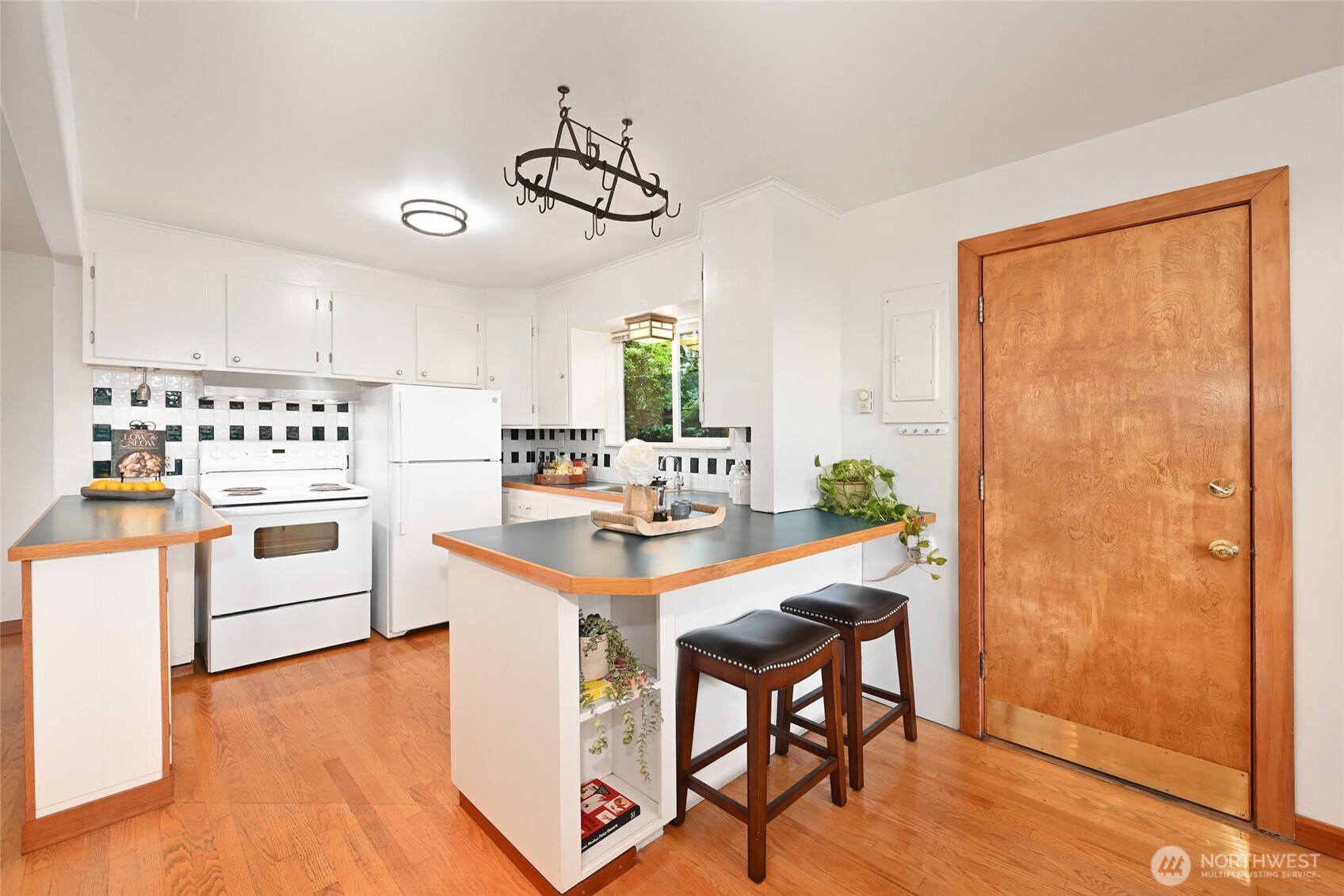 2326 NE 91st Street , Seattle, WA 98115