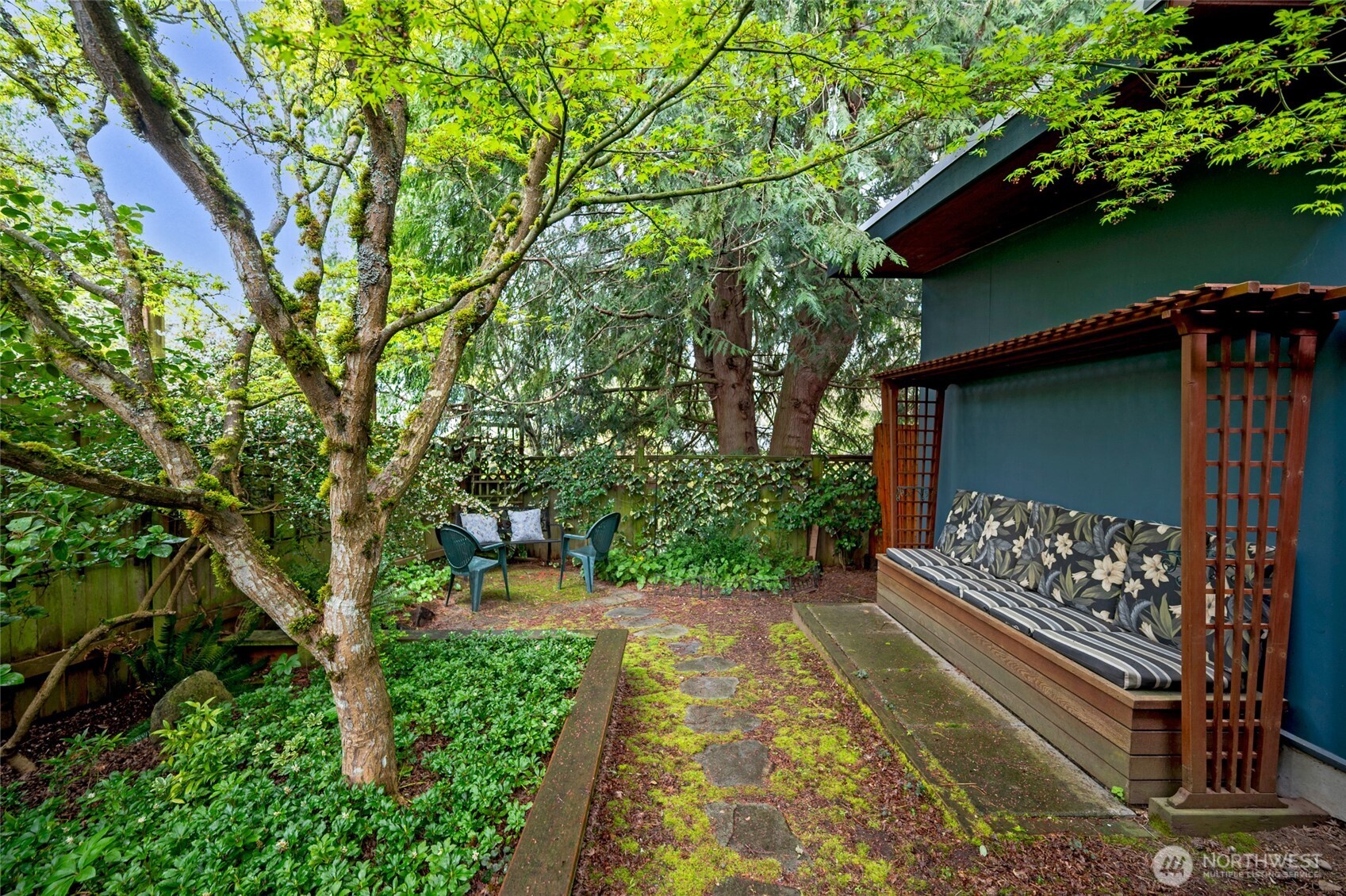 2326 NE 91st Street , Seattle, WA 98115