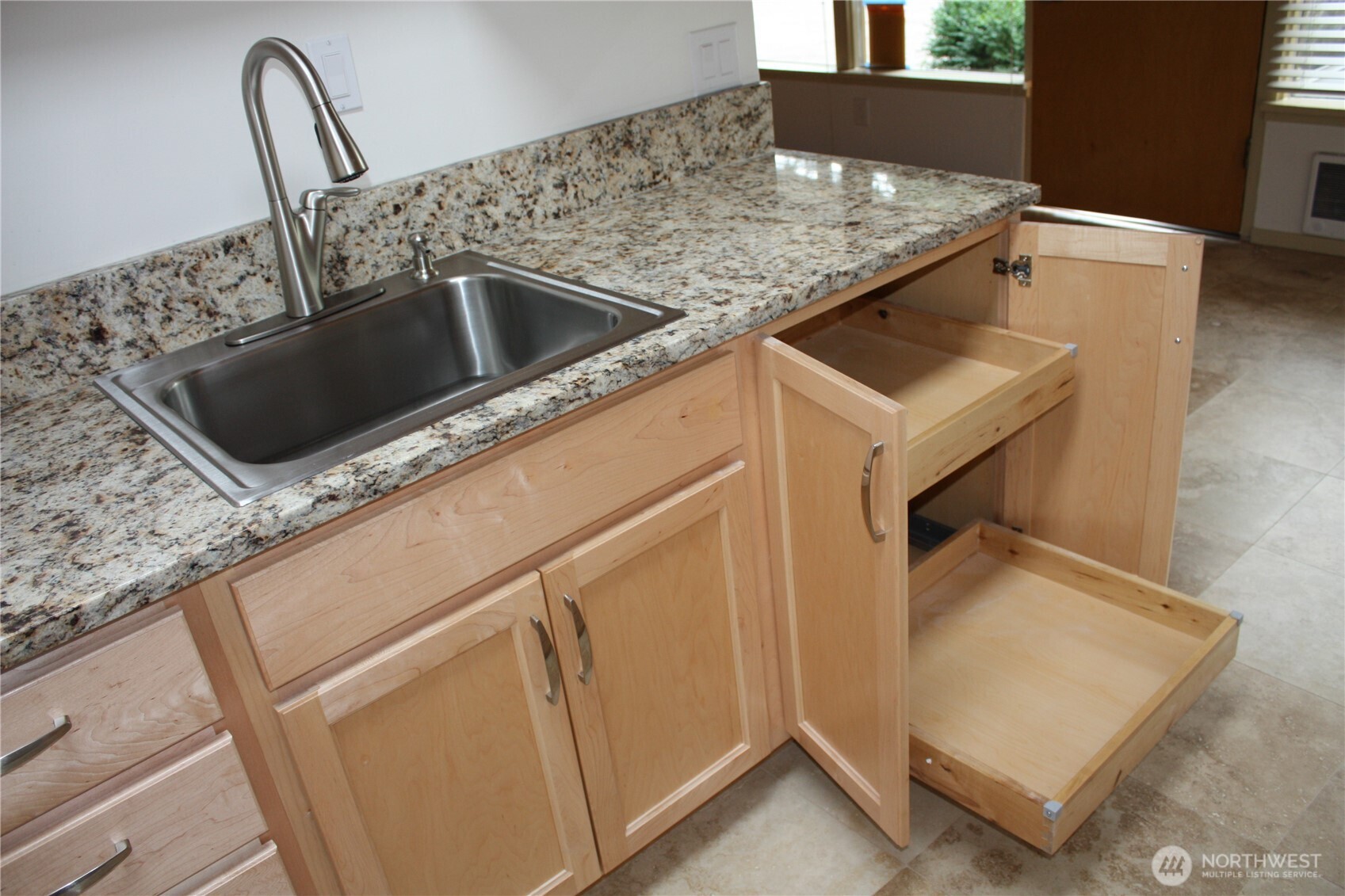 8417 Gold Way , Everett, WA 98208-3422