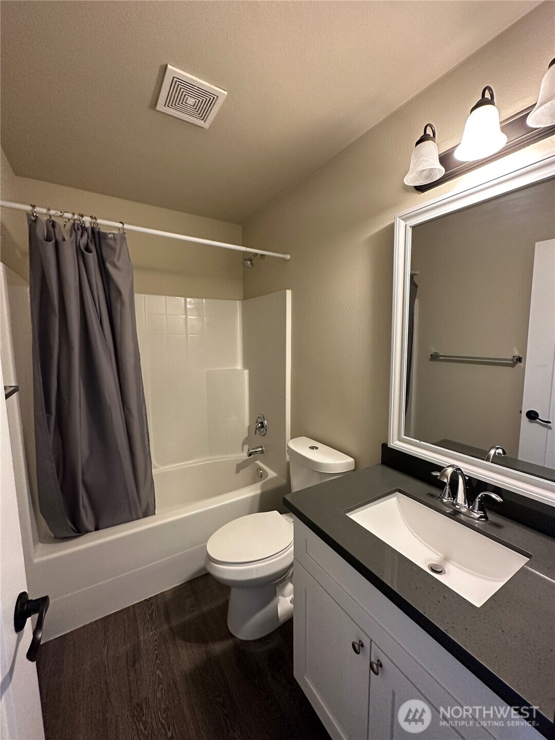 3323 Hoyt Avenue #D, Everett, WA 98201