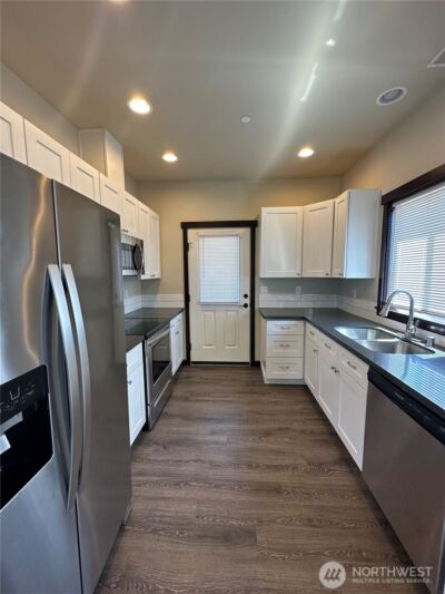 3323 Hoyt Avenue #D, Everett, WA 98201 - Photo 3