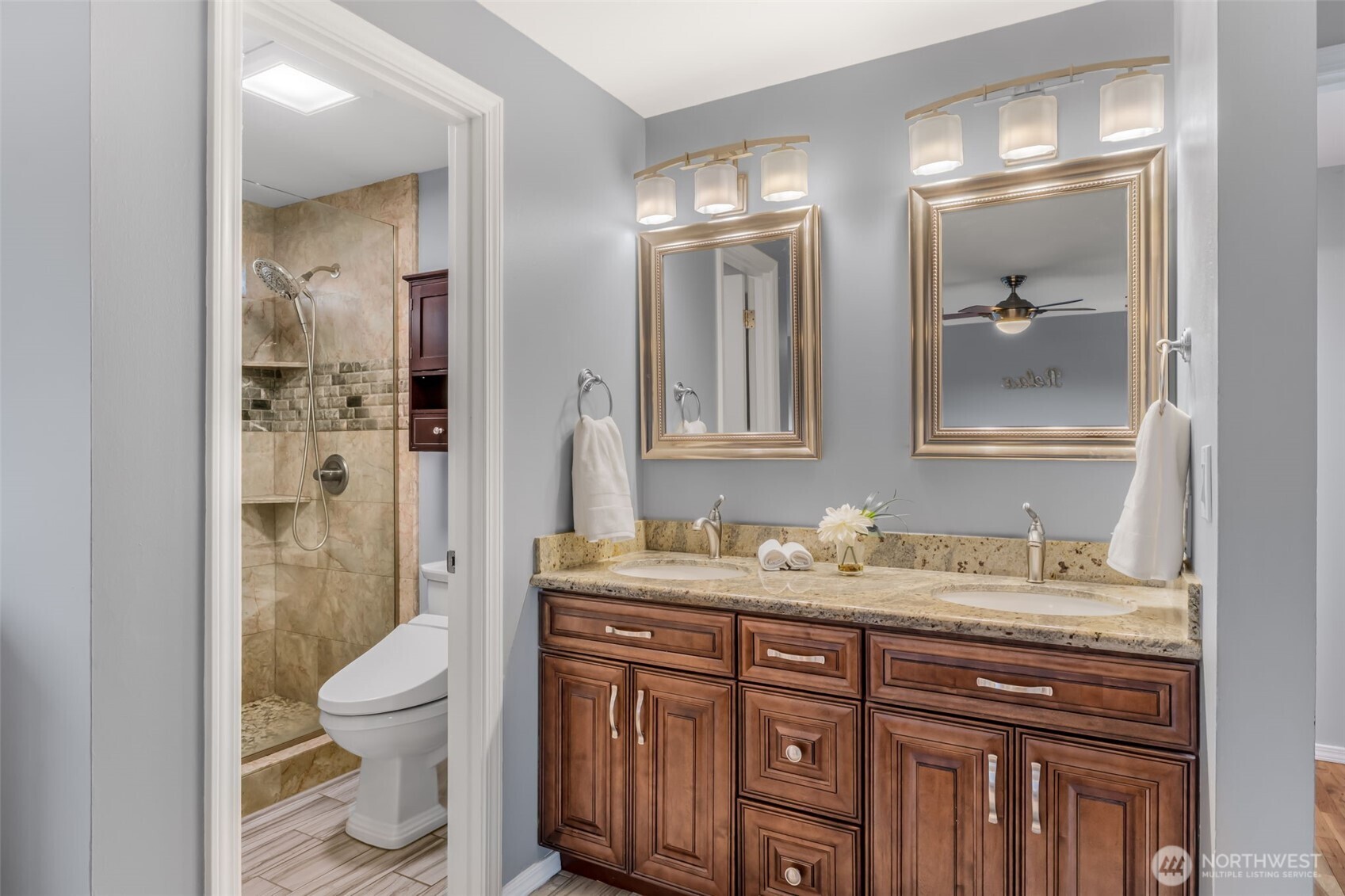 11907 NE 133rd Place , Kirkland, WA 98034