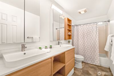 11907 NE 133rd Place , Kirkland, WA 98034 - Photo 32
