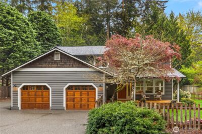 8450 Jennie Avenue NE, Bainbridge Island, WA 98110 - Photo 2