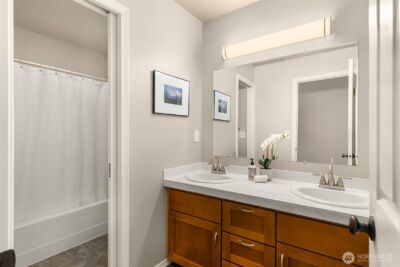 8450 Jennie Avenue NE, Bainbridge Island, WA 98110 - Photo 29