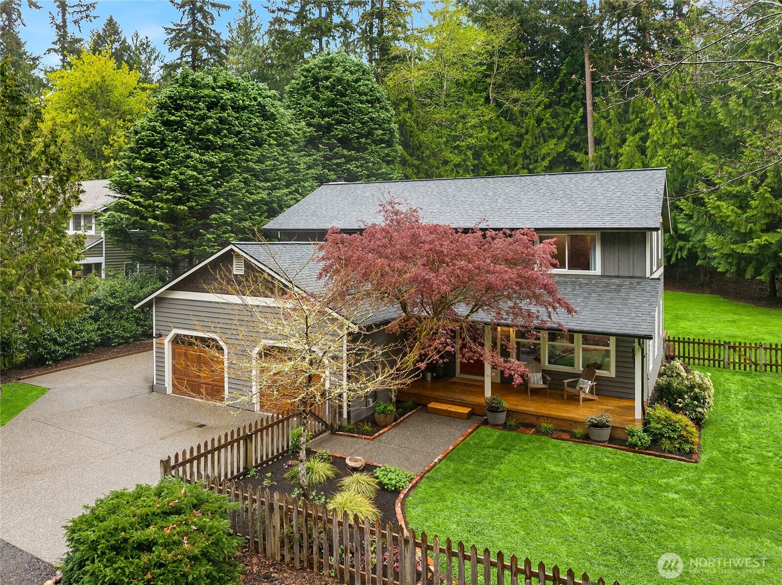 8450 Jennie Avenue NE, Bainbridge Island, WA 98110