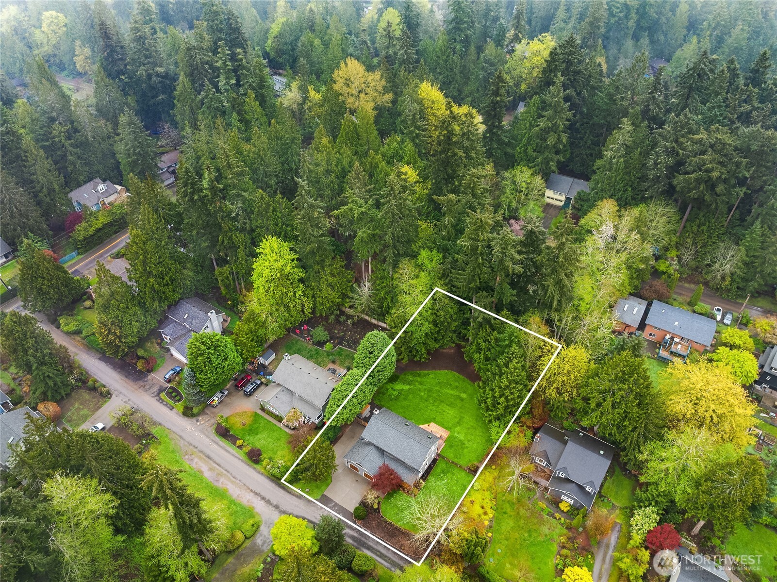 8450 Jennie Avenue NE, Bainbridge Island, WA 98110