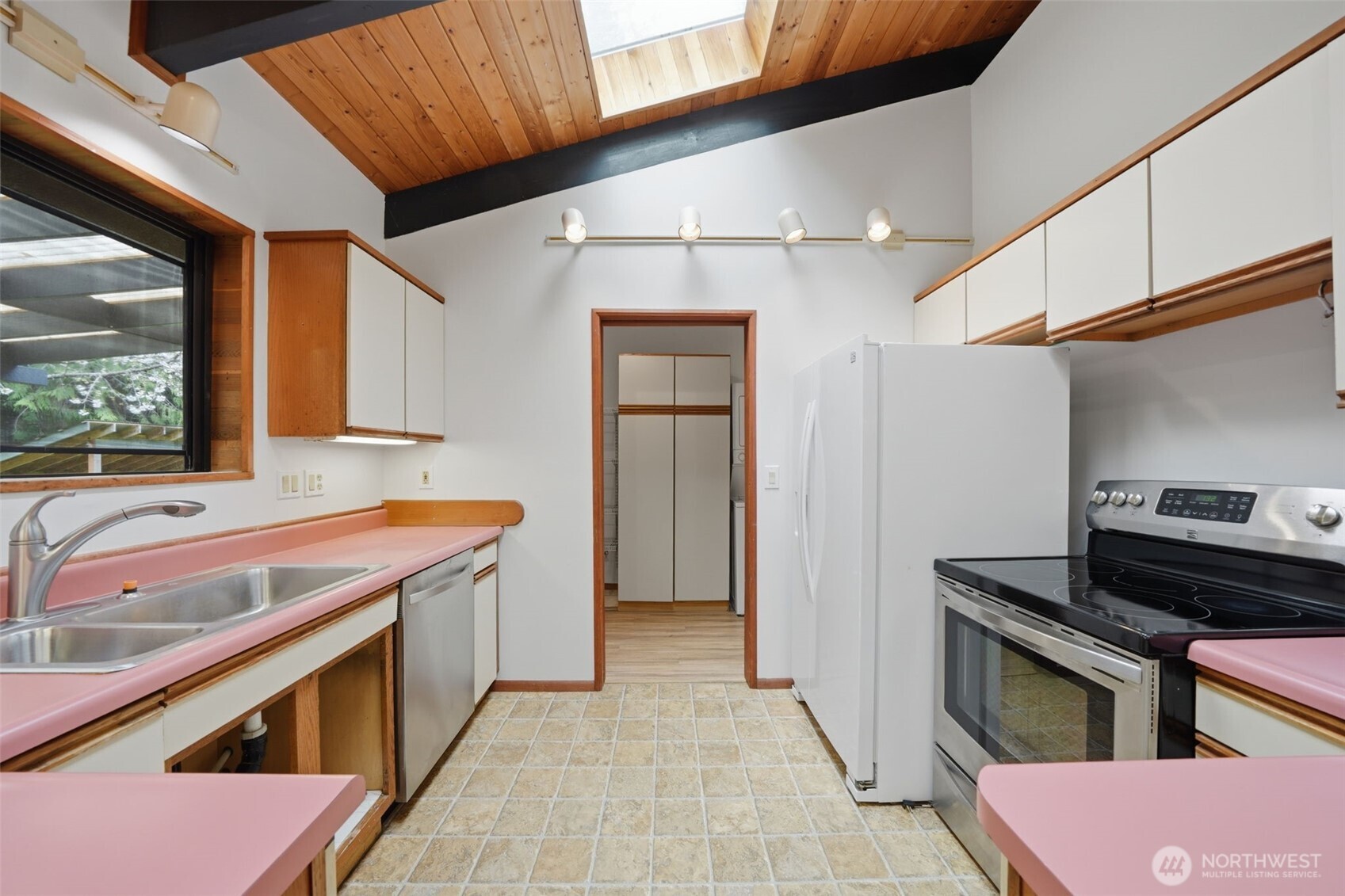 102 Byron Road , Friday Harbor, WA 98250-6963