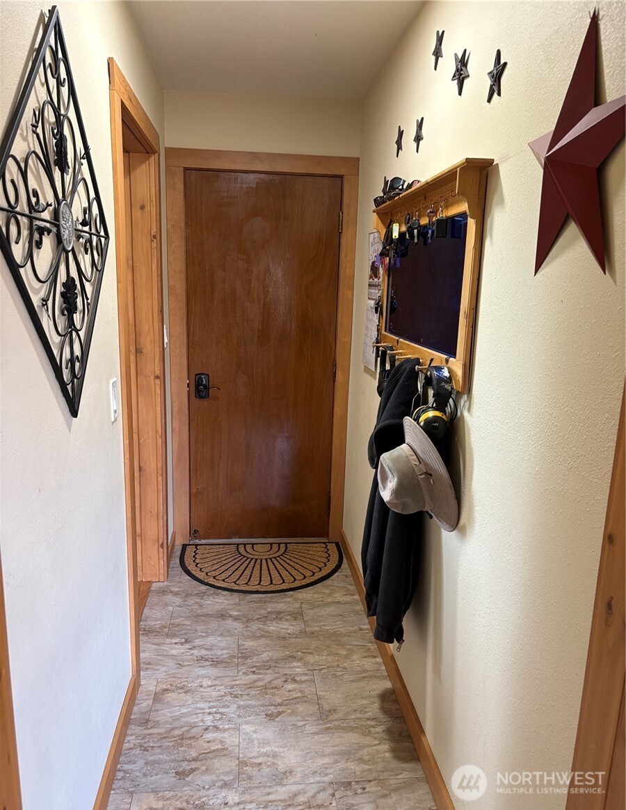 8 Mundinger Lane , Omak, WA 98841