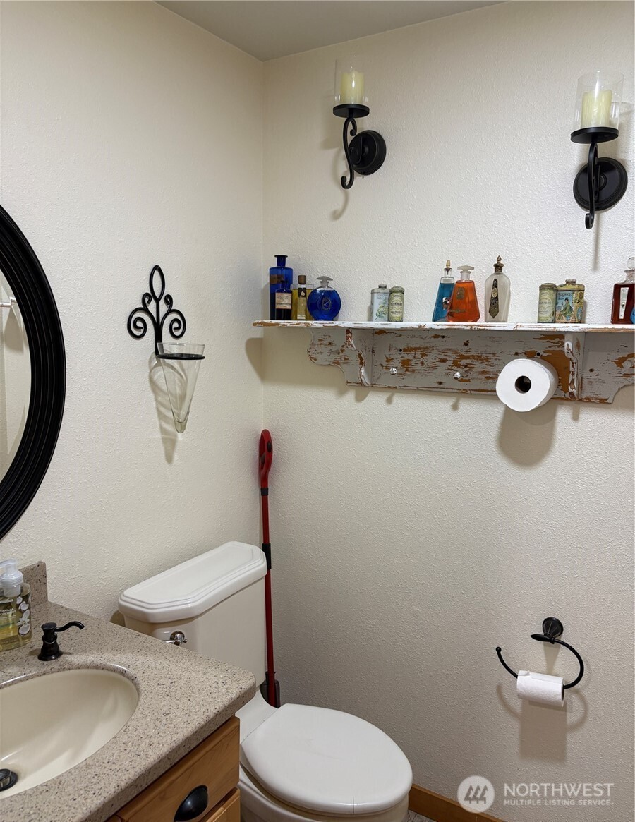8 Mundinger Lane , Omak, WA 98841