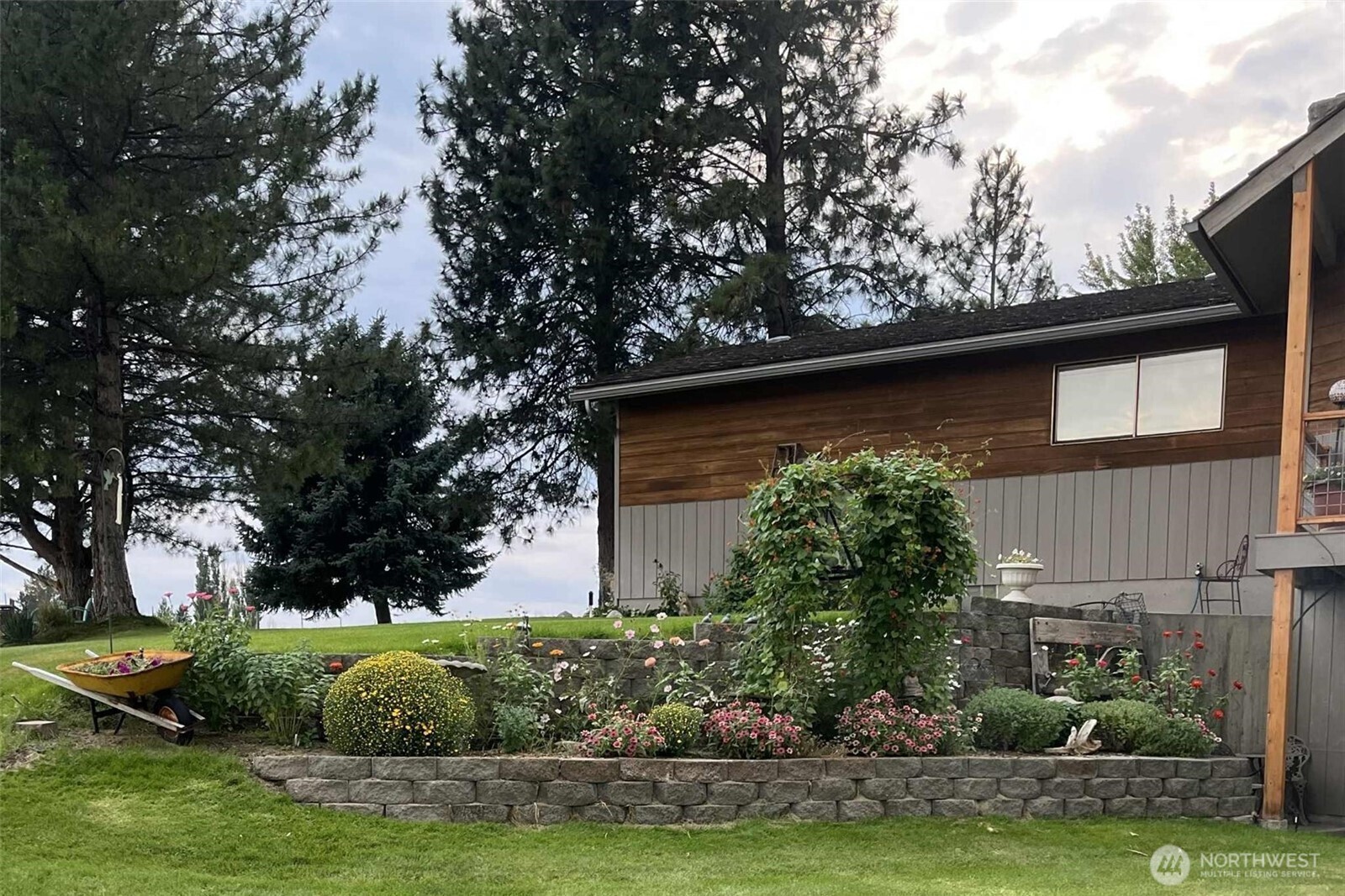 8 Mundinger Lane , Omak, WA 98841