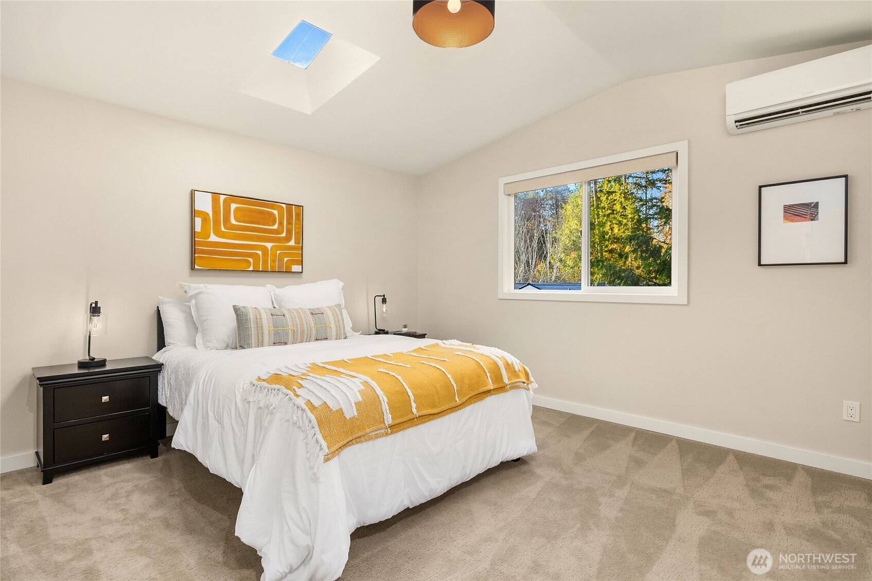 881 Park Avenue NE, Bainbridge Island, WA 98110