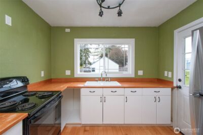 1117 E 4th Street , Port Angeles, WA 98362 - Photo 12