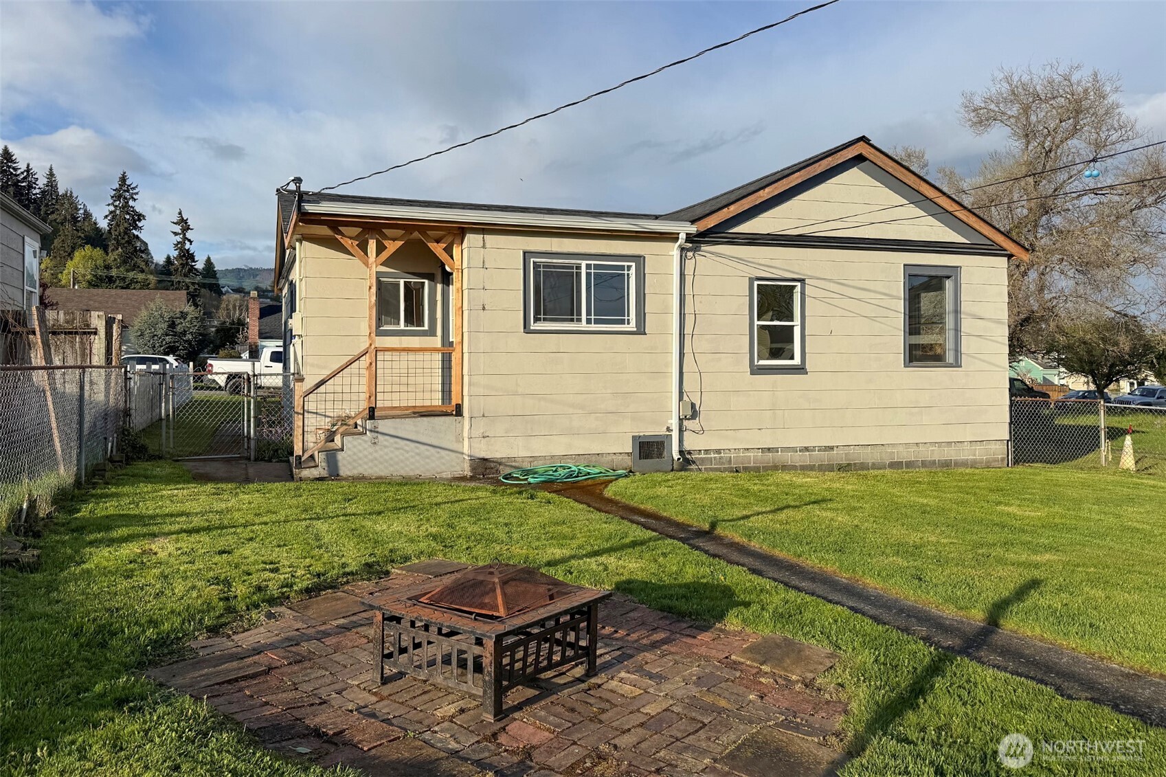 1117 E 4th Street , Port Angeles, WA 98362