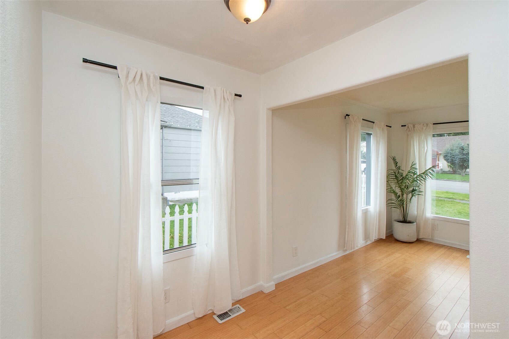 1117 E 4th Street , Port Angeles, WA 98362