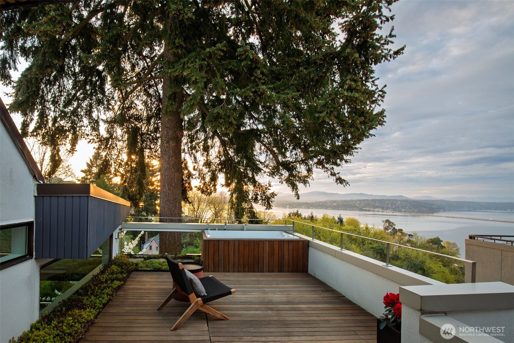 420 34th Avenue , Seattle, WA 98122
