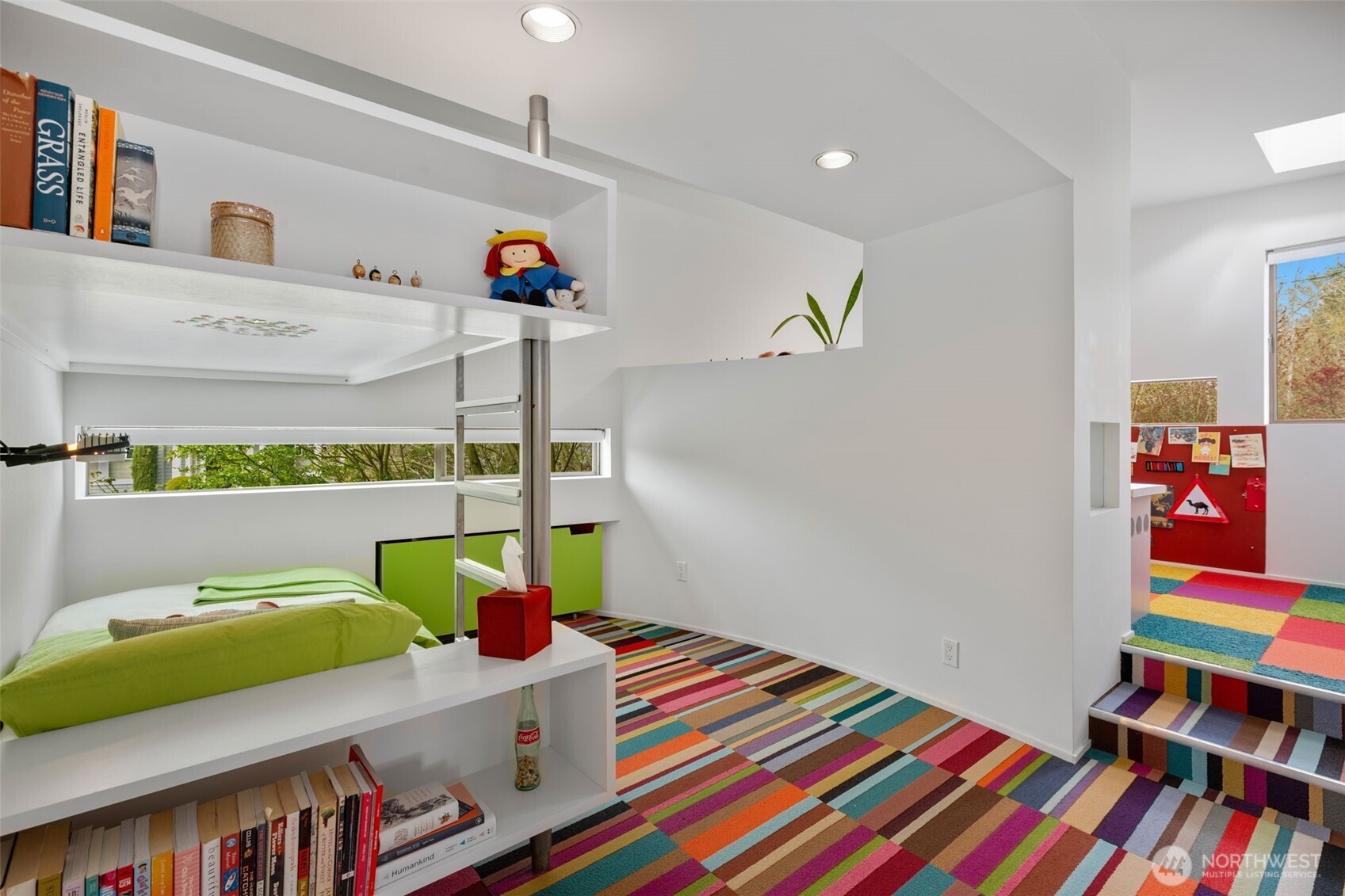 420 34th Avenue , Seattle, WA 98122