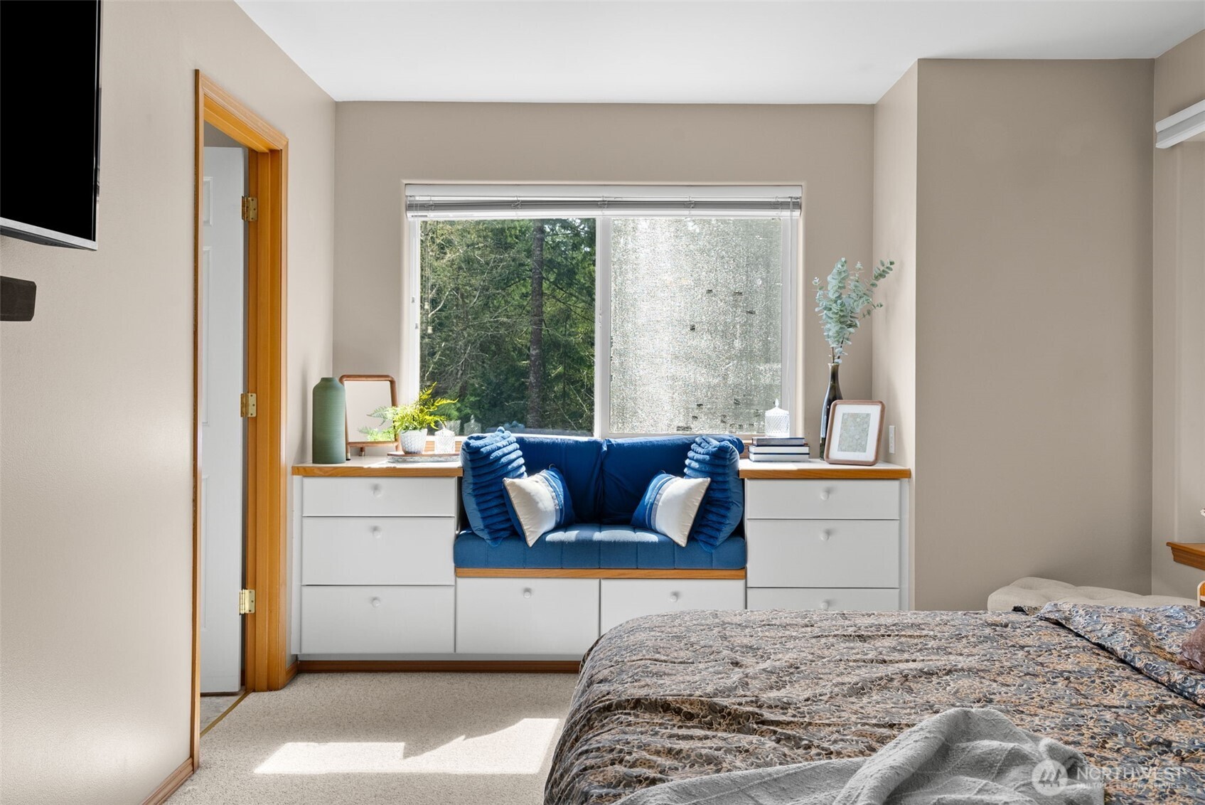 5623 NW Millglade Lane , Bremerton, WA 98312