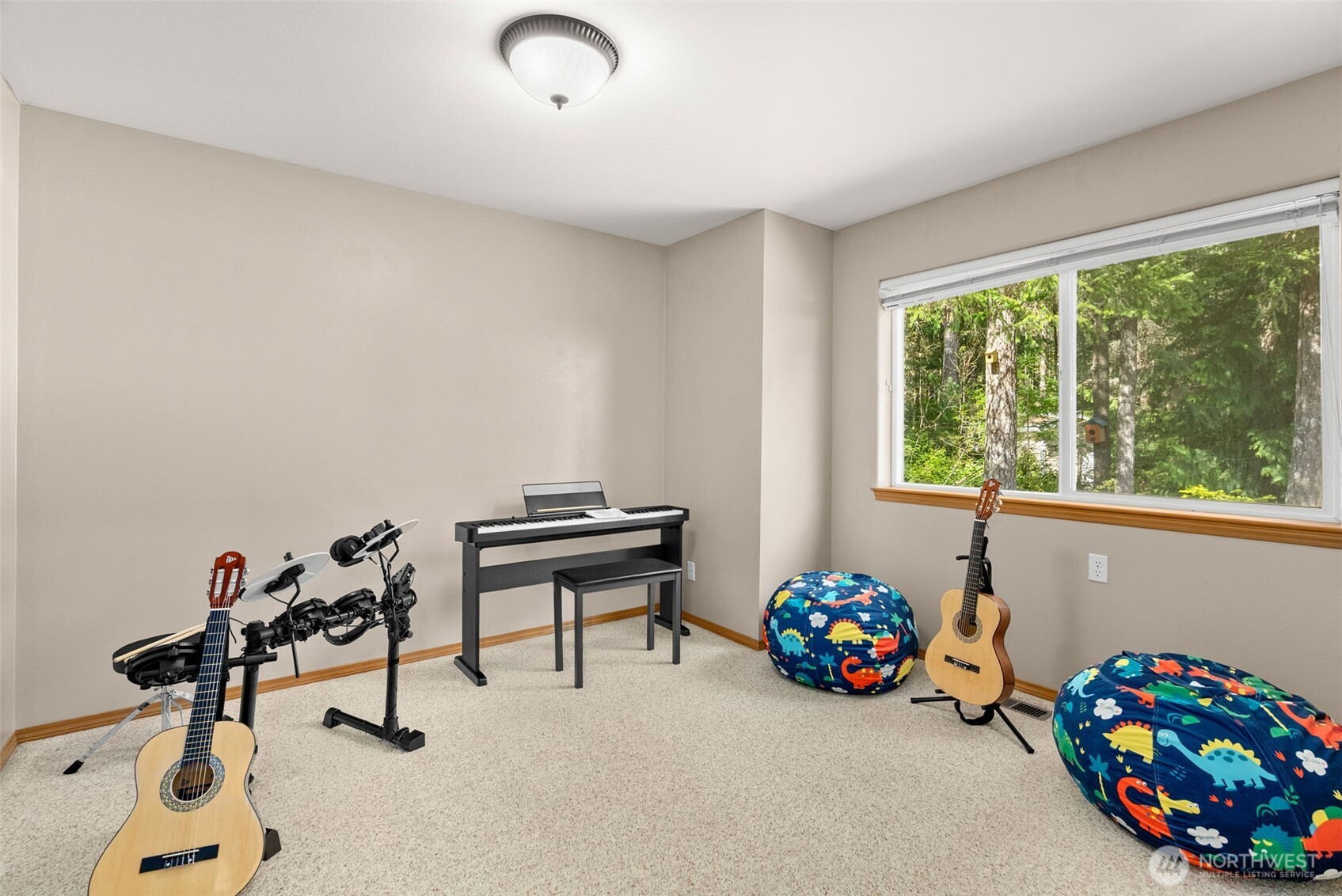 5623 NW Millglade Lane , Bremerton, WA 98312