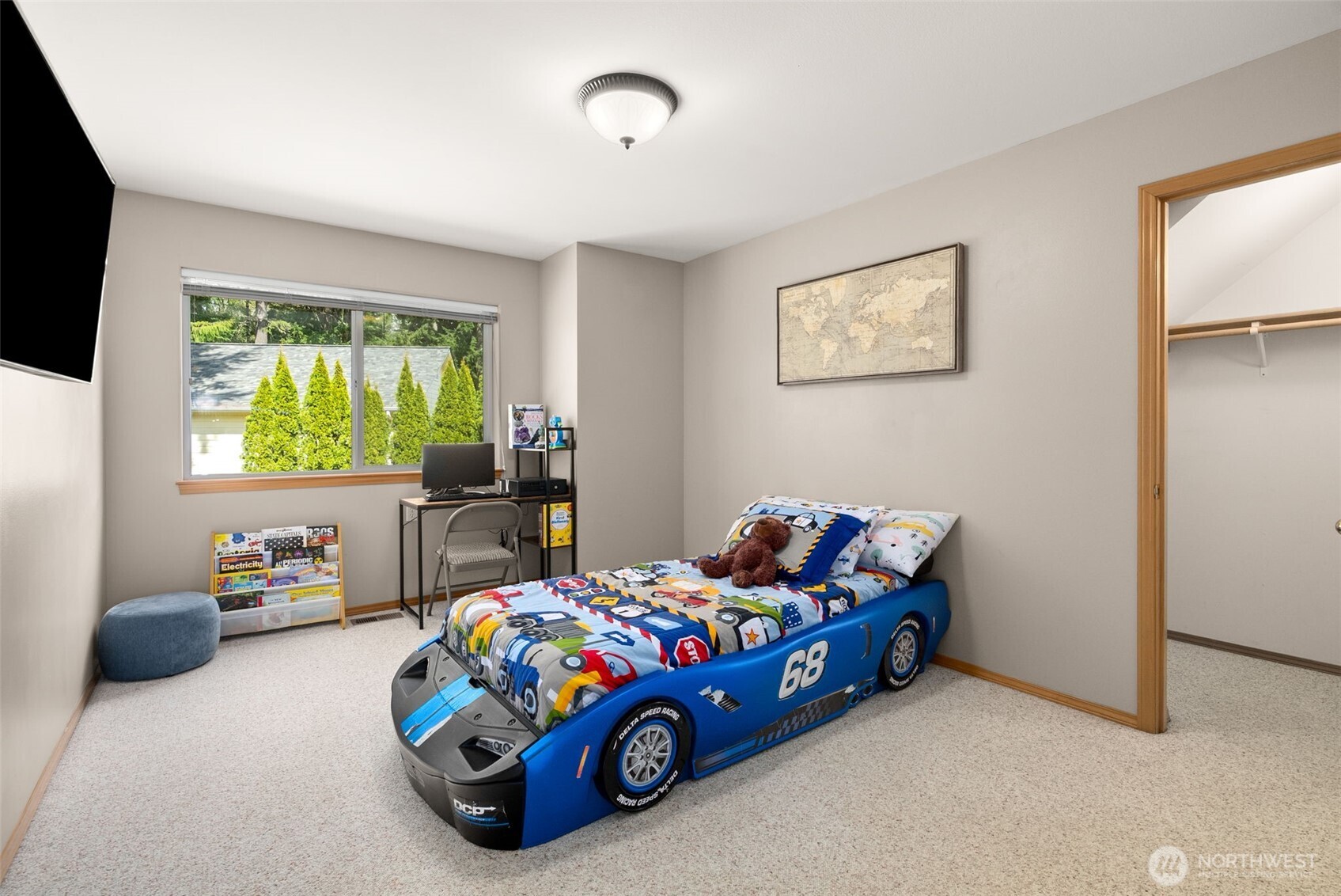 5623 NW Millglade Lane , Bremerton, WA 98312