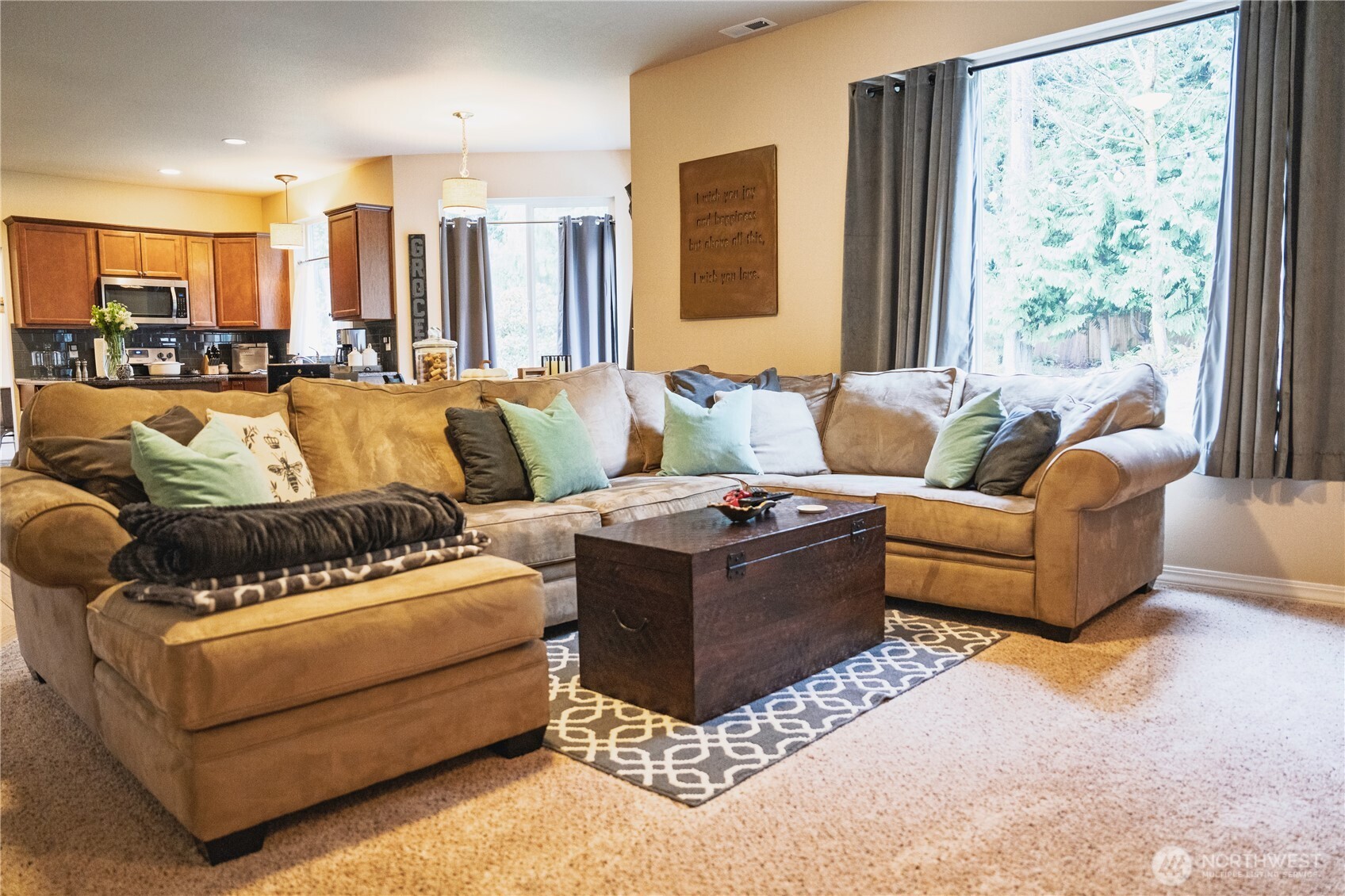27661 Mcintosh Loop NE, Kingston, WA 98346