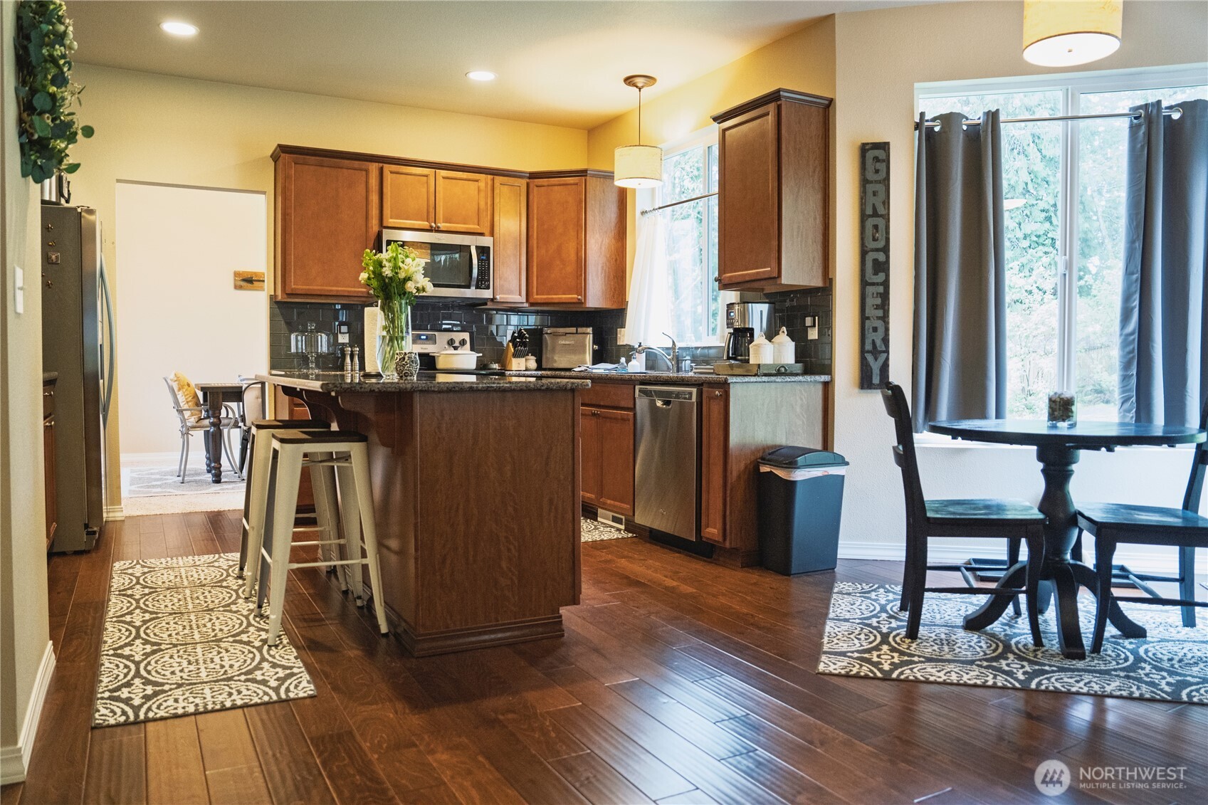 27661 Mcintosh Loop NE, Kingston, WA 98346