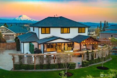 11002 Shawnee Road E, Puyallup, WA 98374-2405