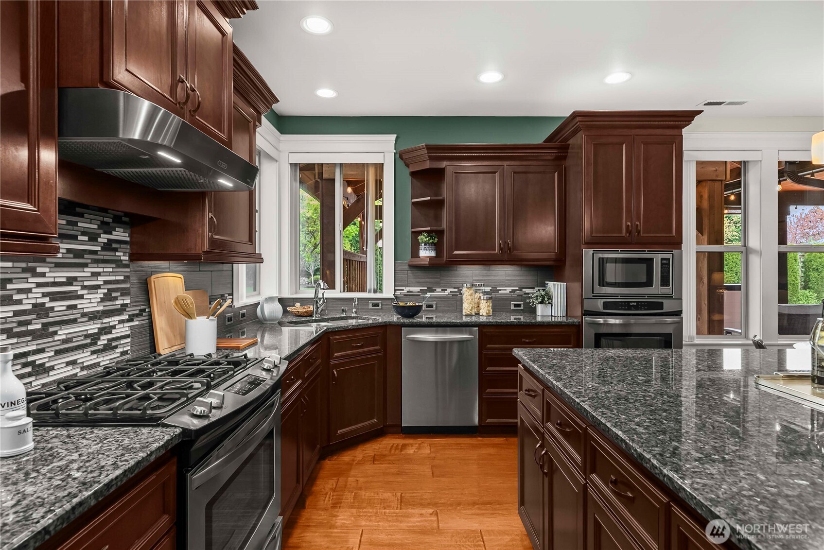 11002 Shawnee Road E, Puyallup, WA 98374-2405