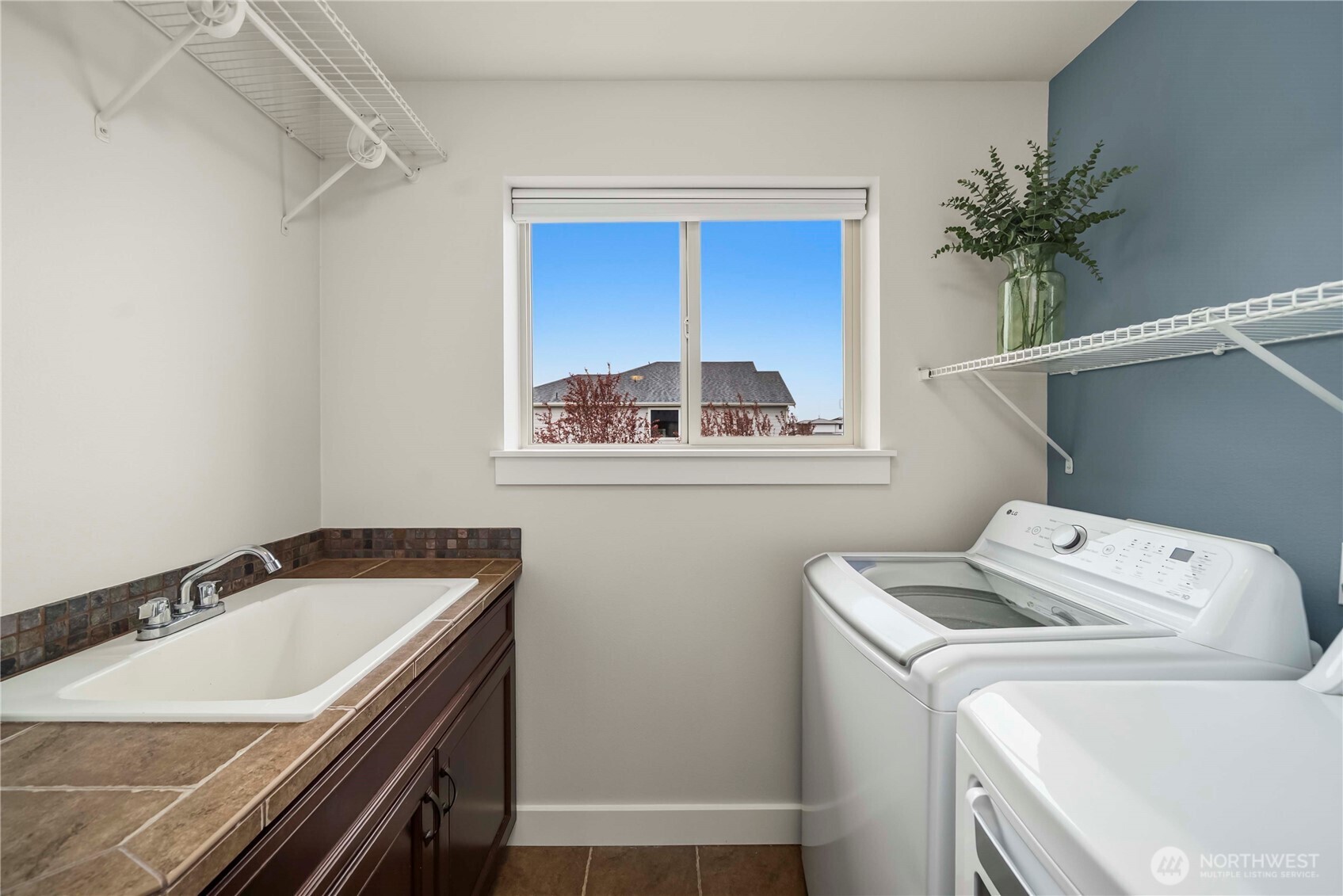 11002 Shawnee Road E, Puyallup, WA 98374-2405