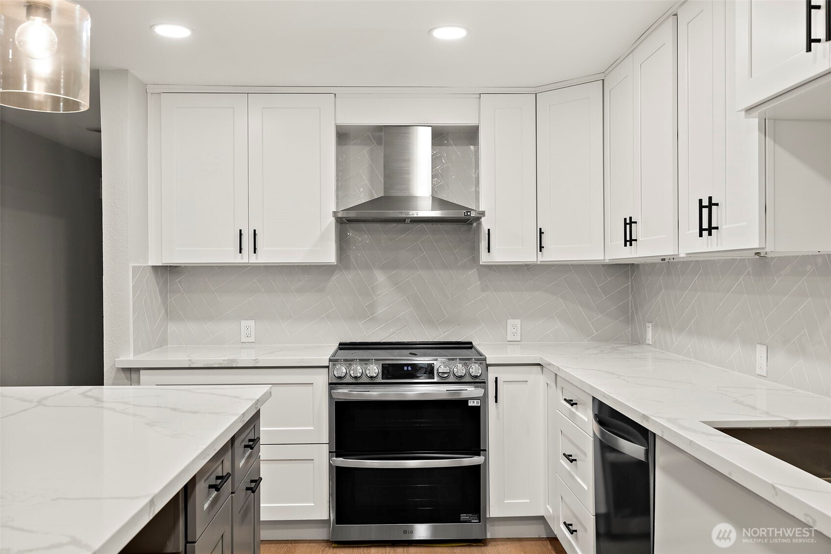 200 Mt Park Boulevard SW #A103, Issaquah, WA 98027