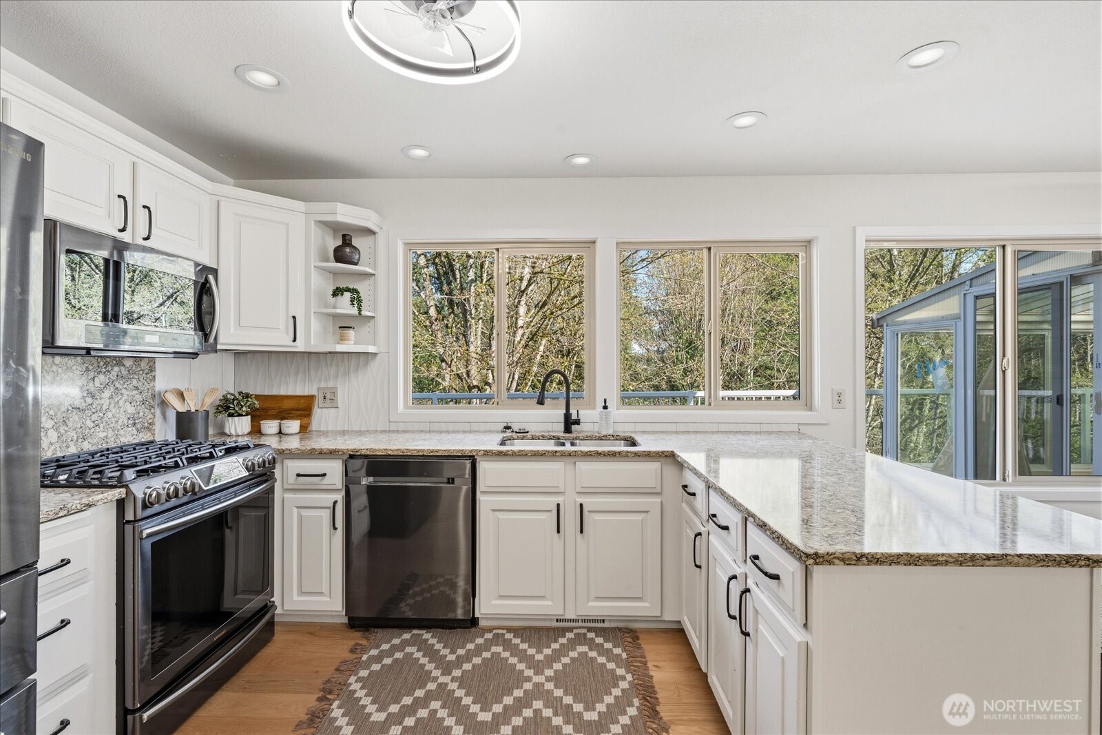 16018 36th Avenue NE, Lake Forest Park, WA 98155