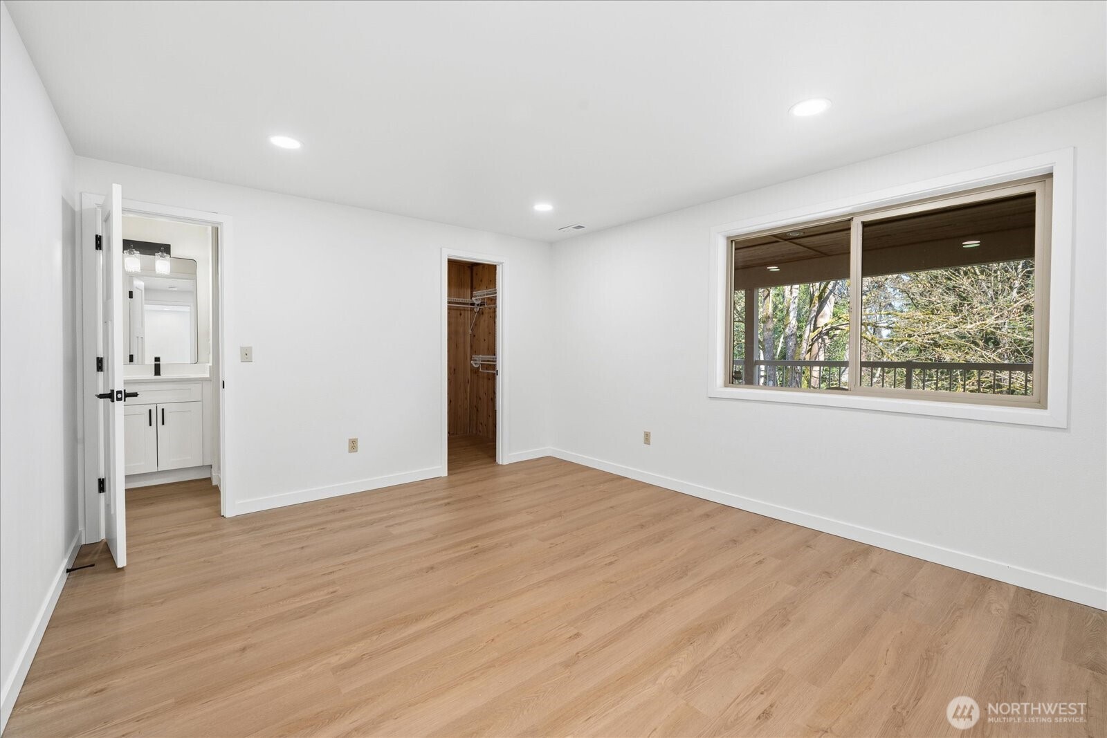 16018 36th Avenue NE, Lake Forest Park, WA 98155