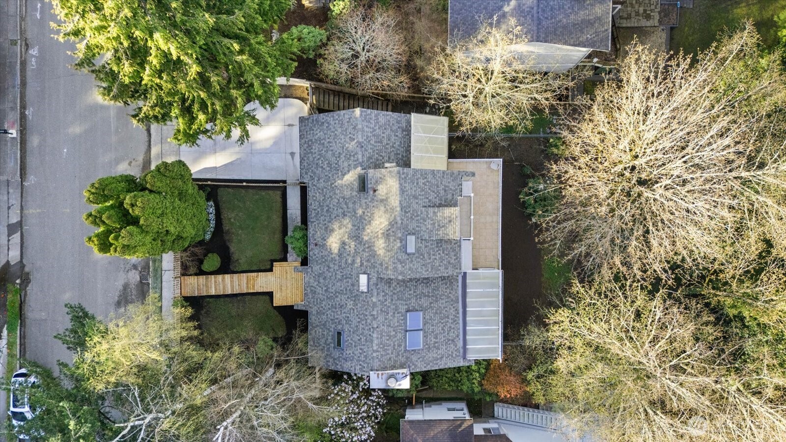 16018 36th Avenue NE, Lake Forest Park, WA 98155